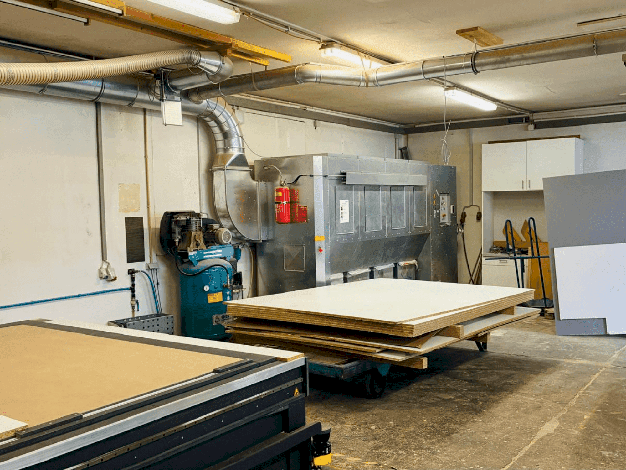 NESTRO NE 350P20 Mašinos vaizdas iš priekio