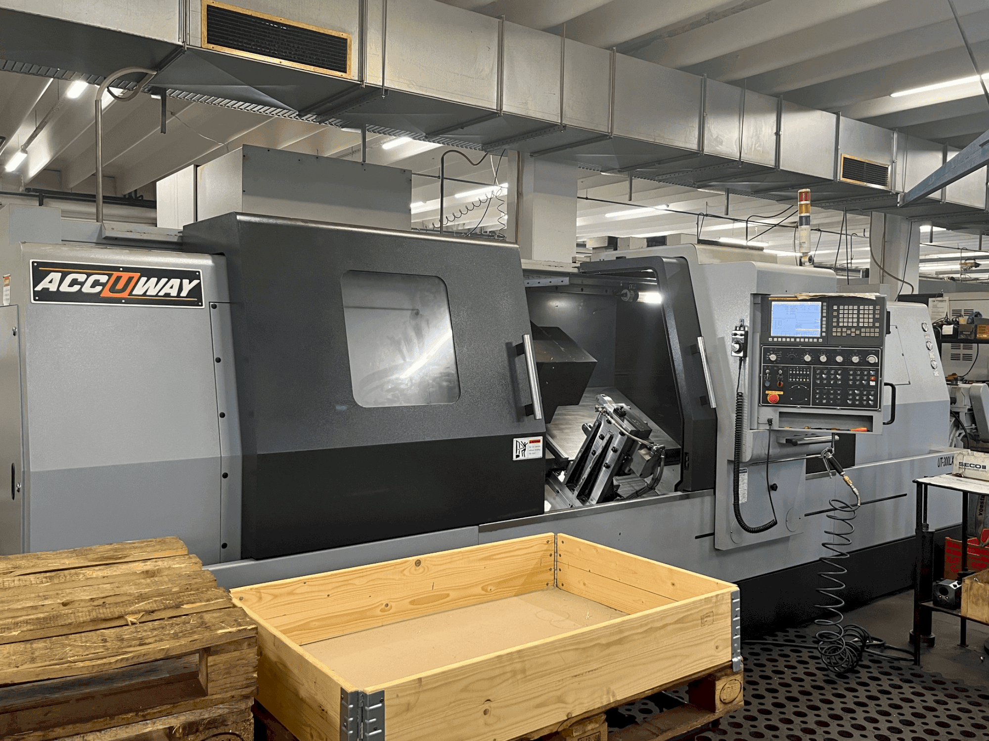 ACCUWAY UT-300LX2M Mašinos vaizdas iš priekio