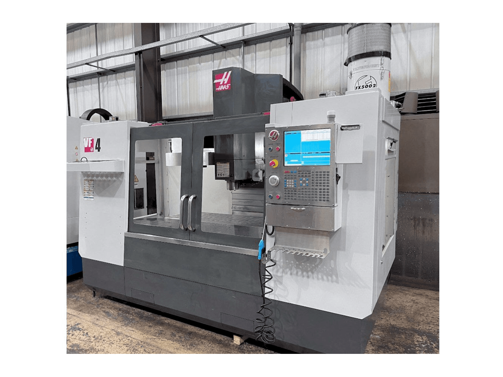 HAAS VF-4 Mašinos vaizdas iš priekio