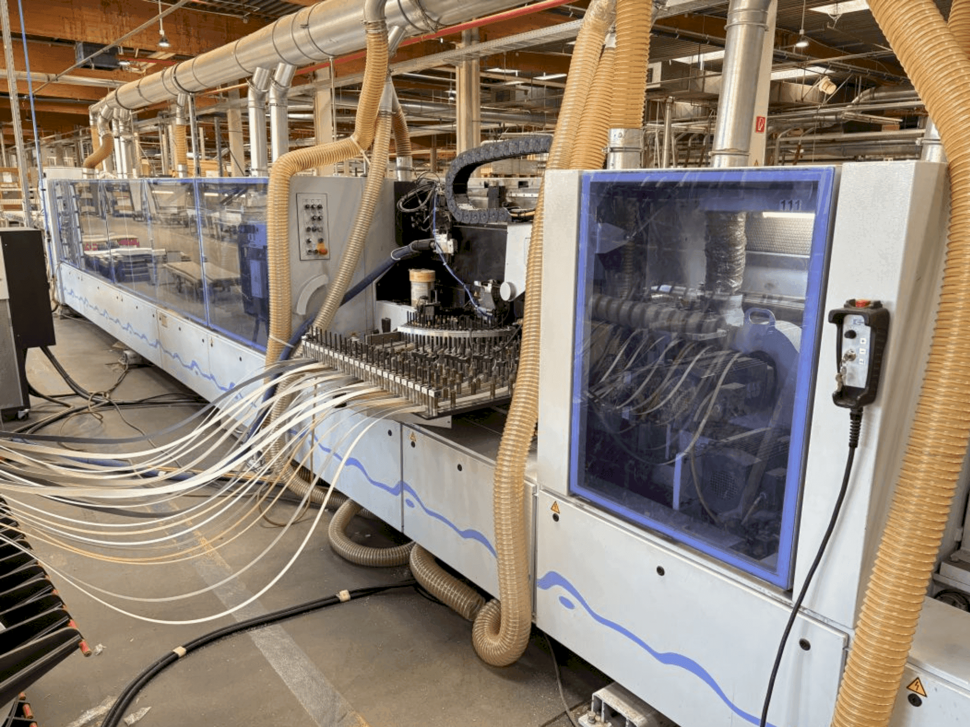 HOMAG KFL350/12/A3/L/WZ Mašinos vaizdas iš priekio