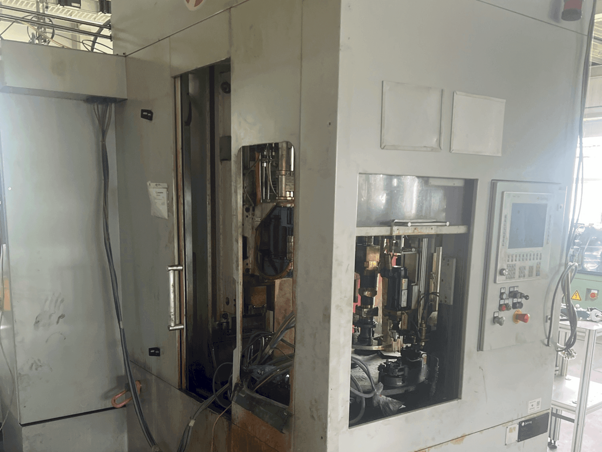 GEHRING L2-630 (2013) Mašinos dešinės pusės vaizdas