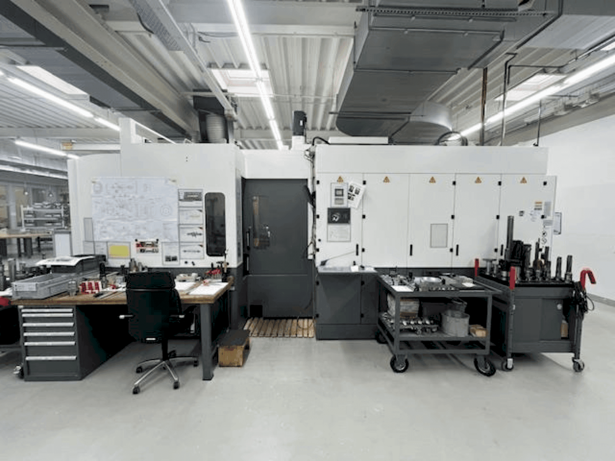 HULLER HILLE Nbh 170 Mašinos vaizdas iš priekio