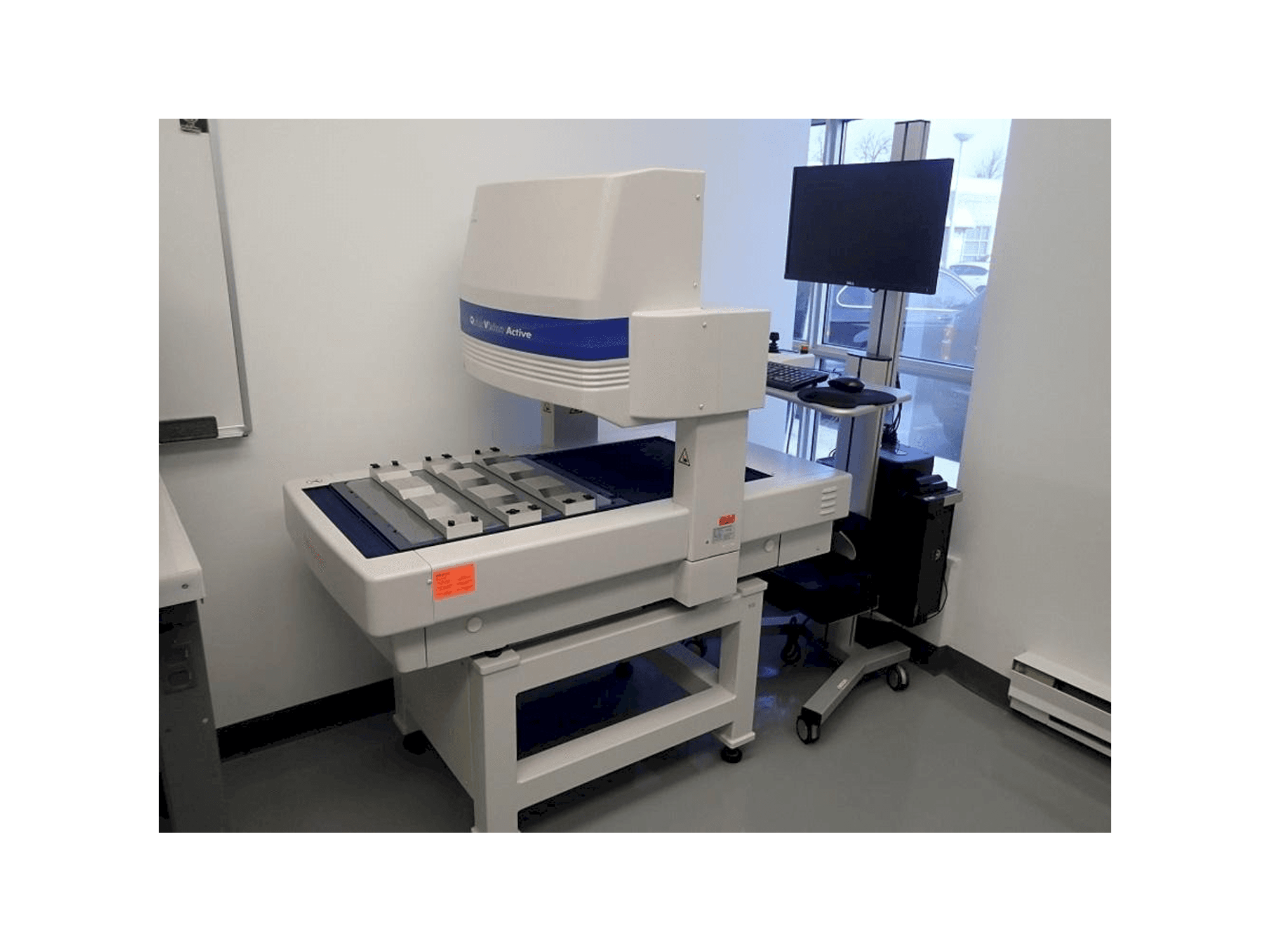 Mitutoyo QV-L404Z1L-D Mašinos vaizdas iš priekio