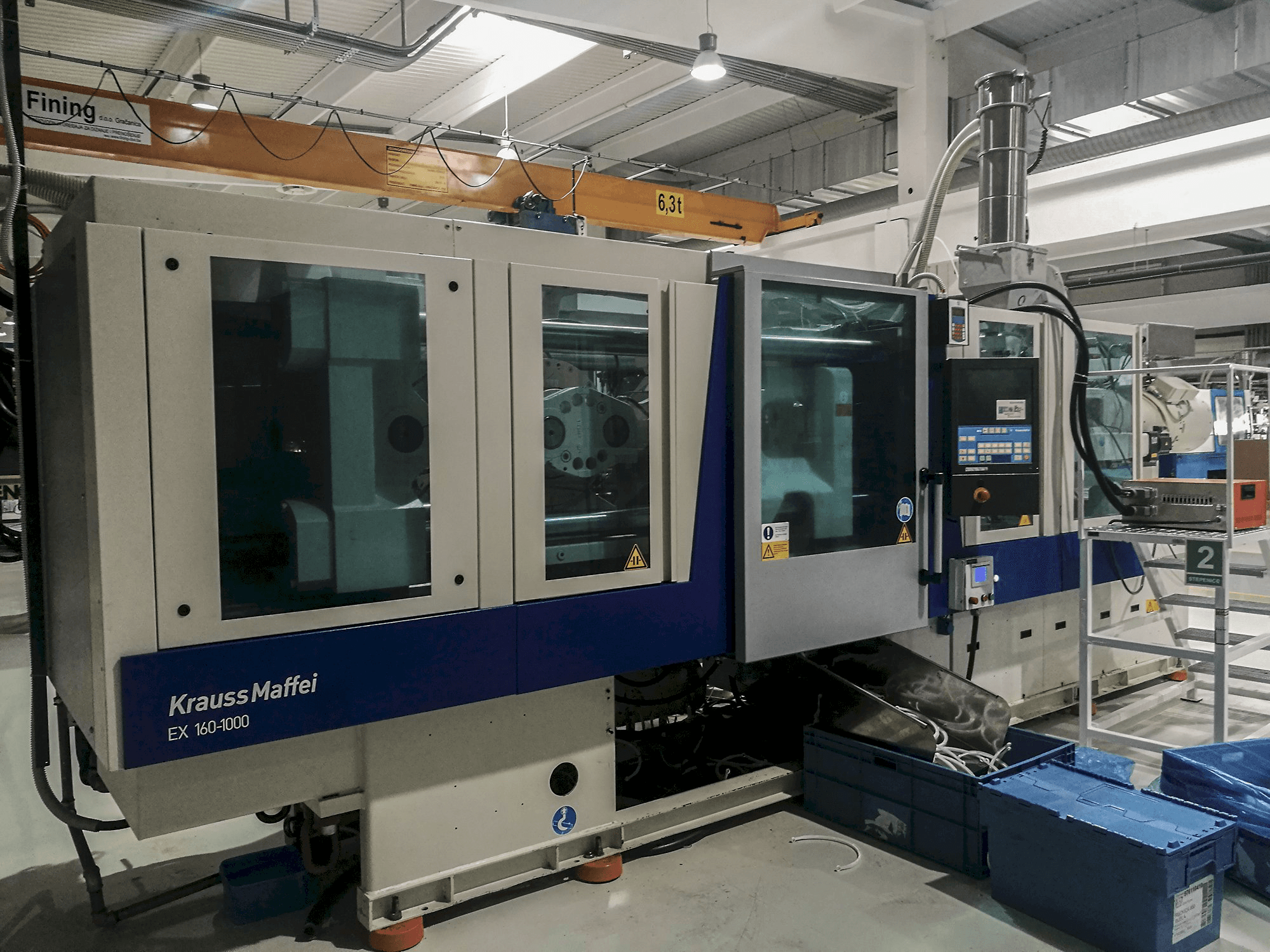 Krauss Maffei 160-1000 EX Mašinos kairės pusės vaizdas