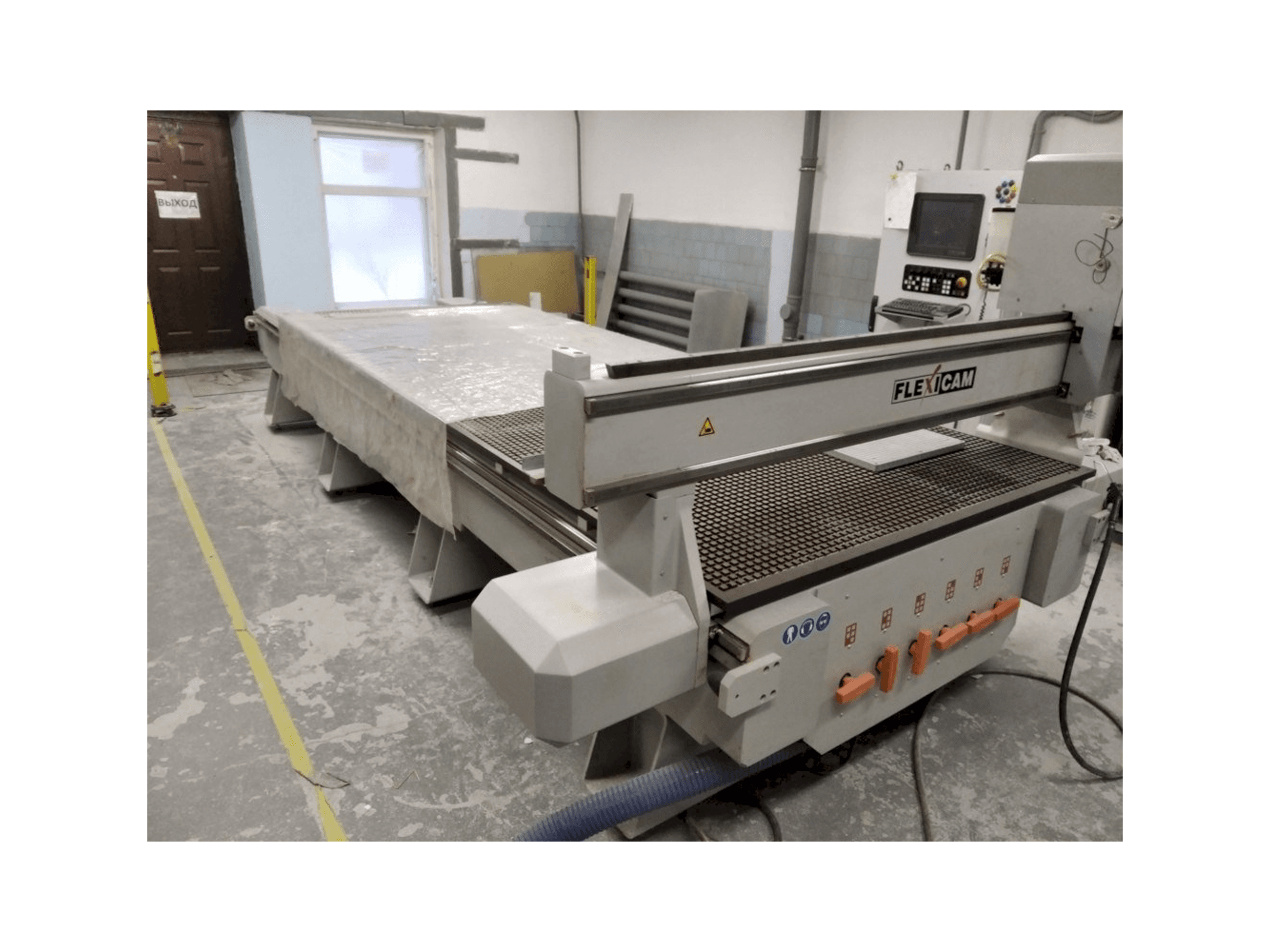 Becker FLEXICAM 1540 Mašinos vaizdas iš priekio