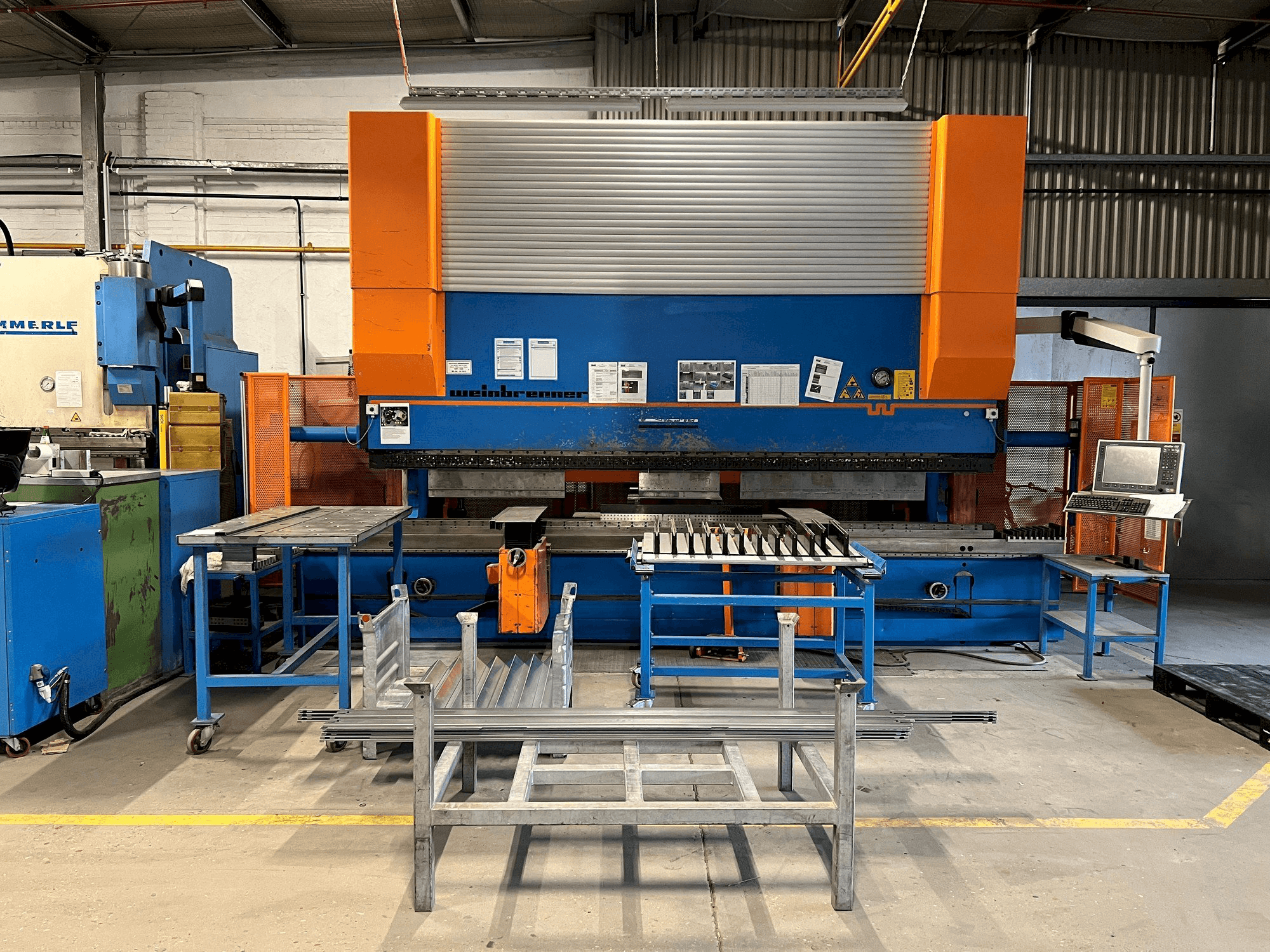 Weinbrenner GP400 Mašinos vaizdas iš priekio