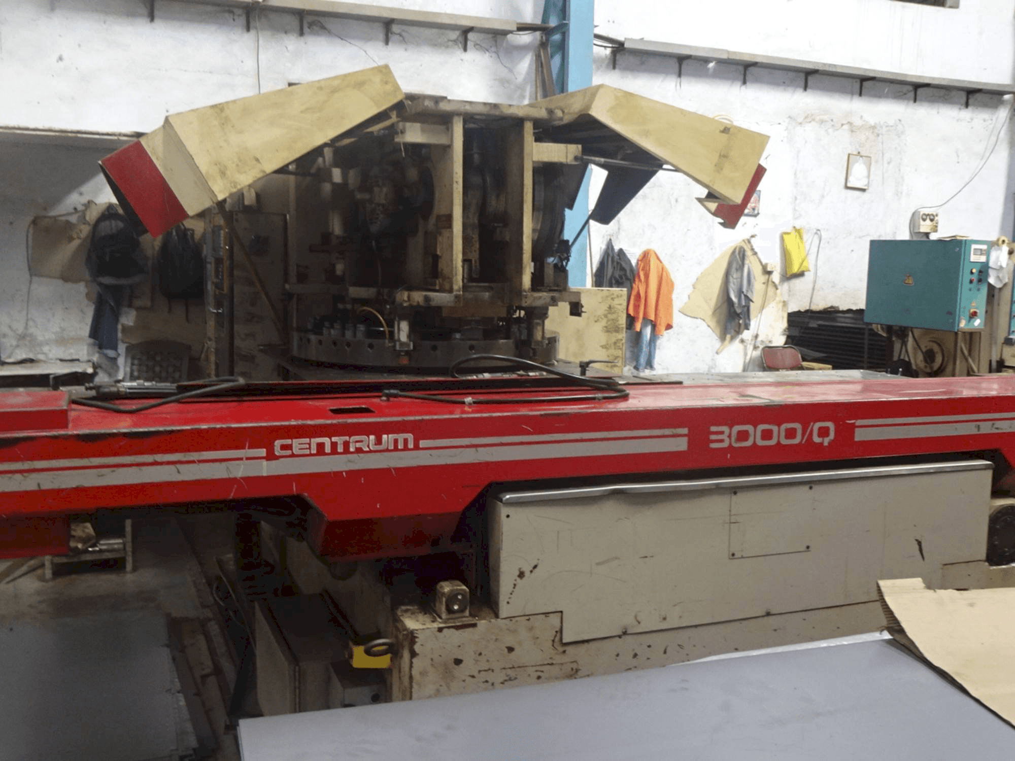 MURATA Mašinos vaizdasMURATEC CENTRUM 3000 iš priekio