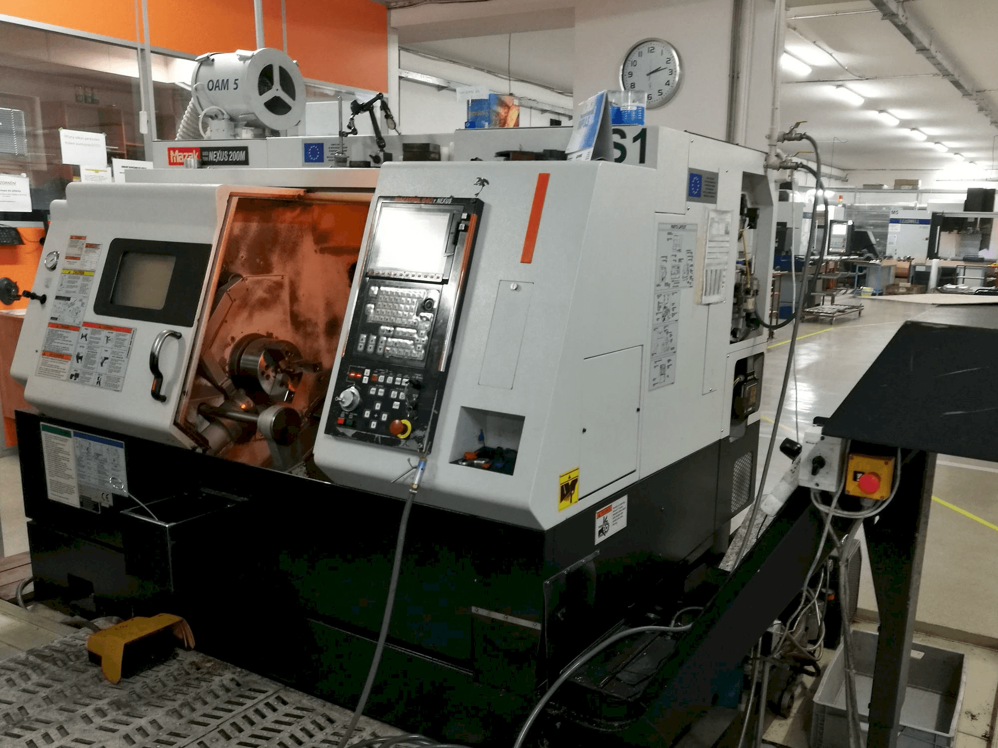 Mazak QTN-200M Mašinos vaizdas iš priekio