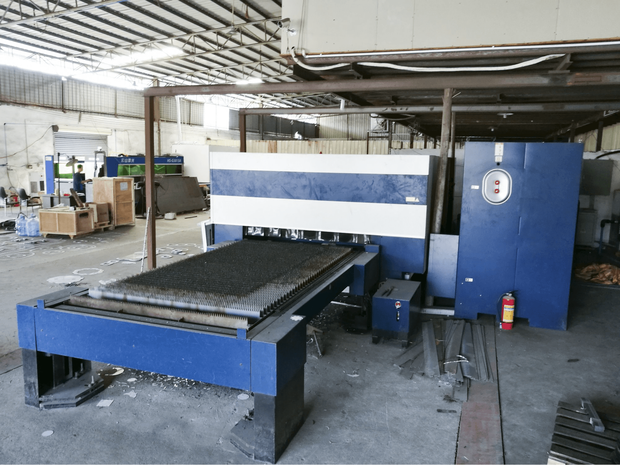 Trumpf TruLaser 3030 Mašinos dešinės pusės vaizdas