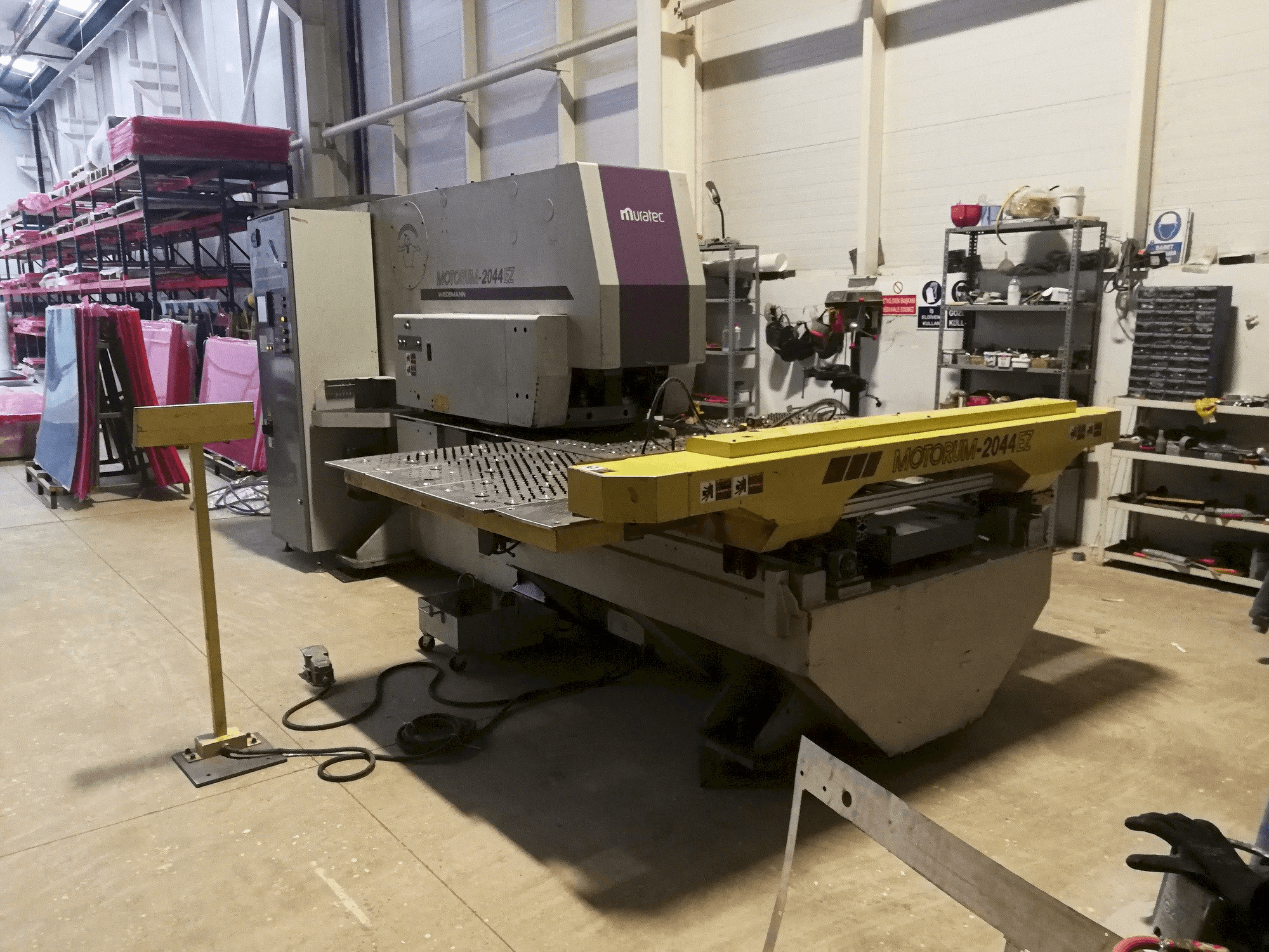 Muratec Motorum 2044 EZ Mašinos vaizdas iš kairės pusės