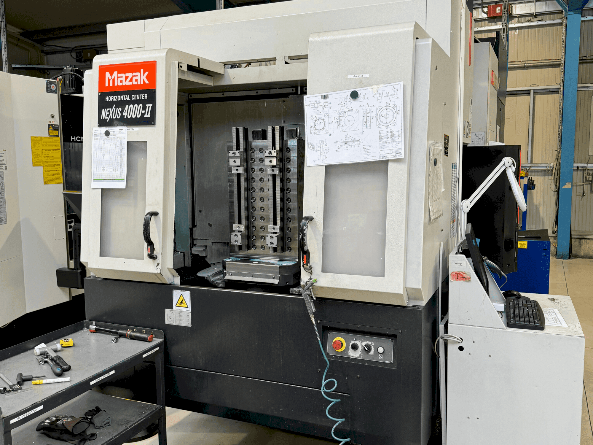Mazak HCN 4000 II Mašinos vaizdas iš priekio