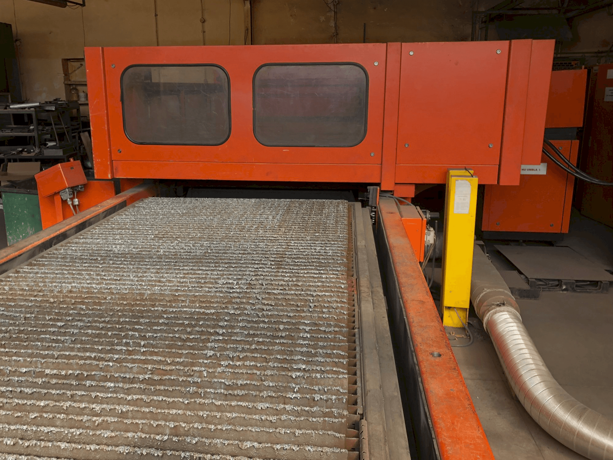 Bystronic Bystar 3015 Mašinos vaizdas iš priekio