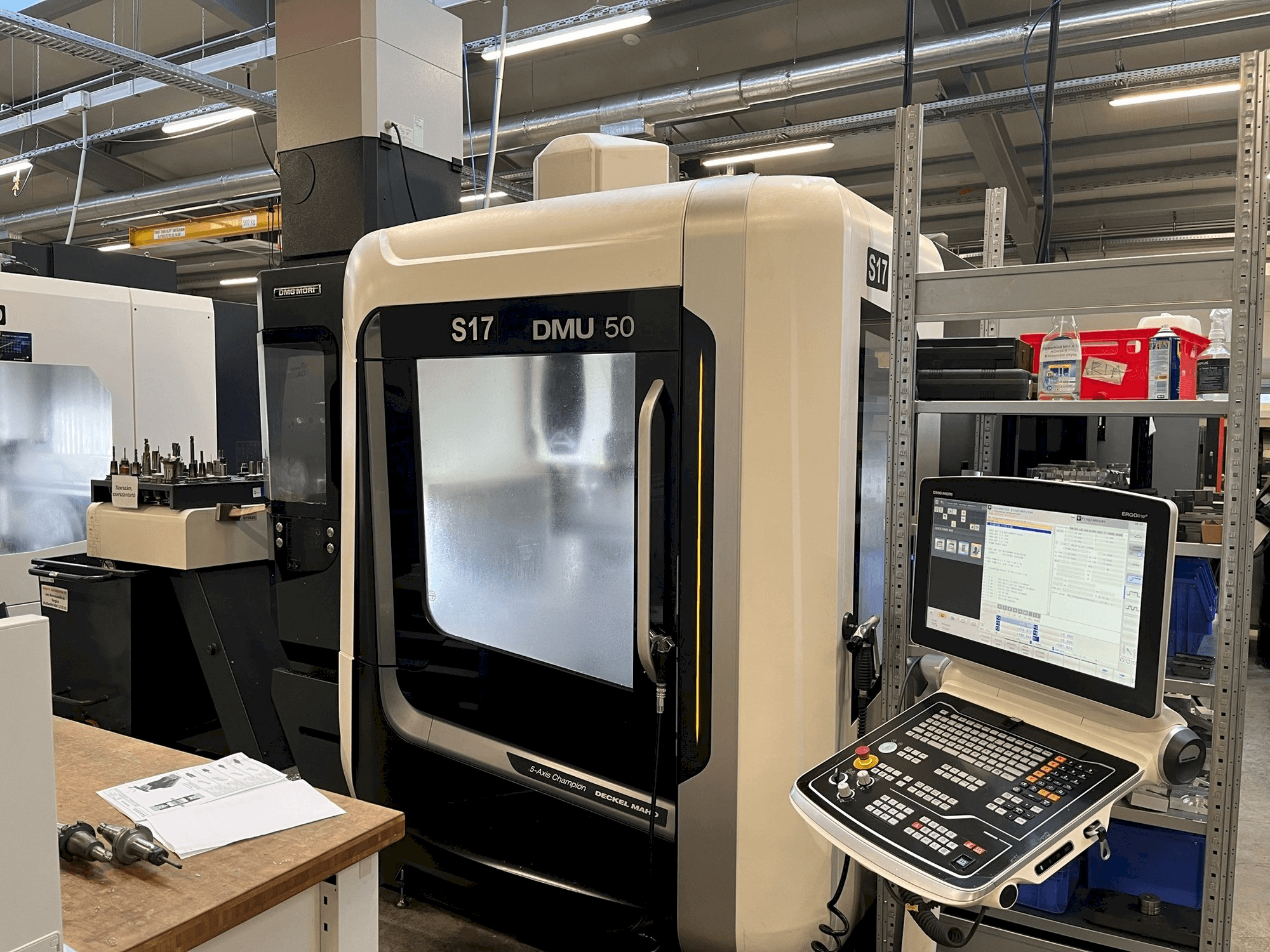 DMG MORI DMU 50 Mašinos vaizdas iš priekio