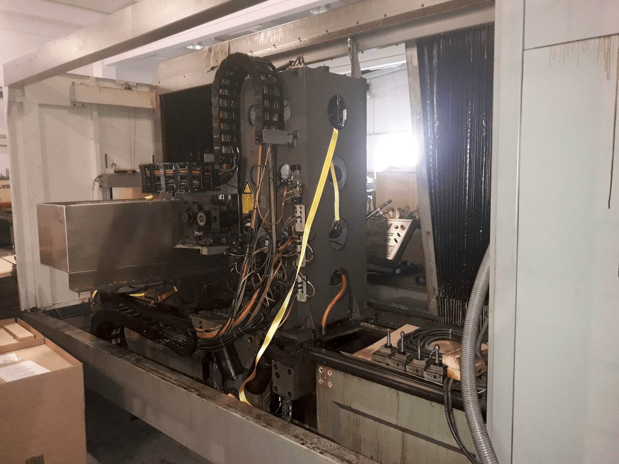 DMG DMF 220 linear Mašinos vaizdas iš priekio