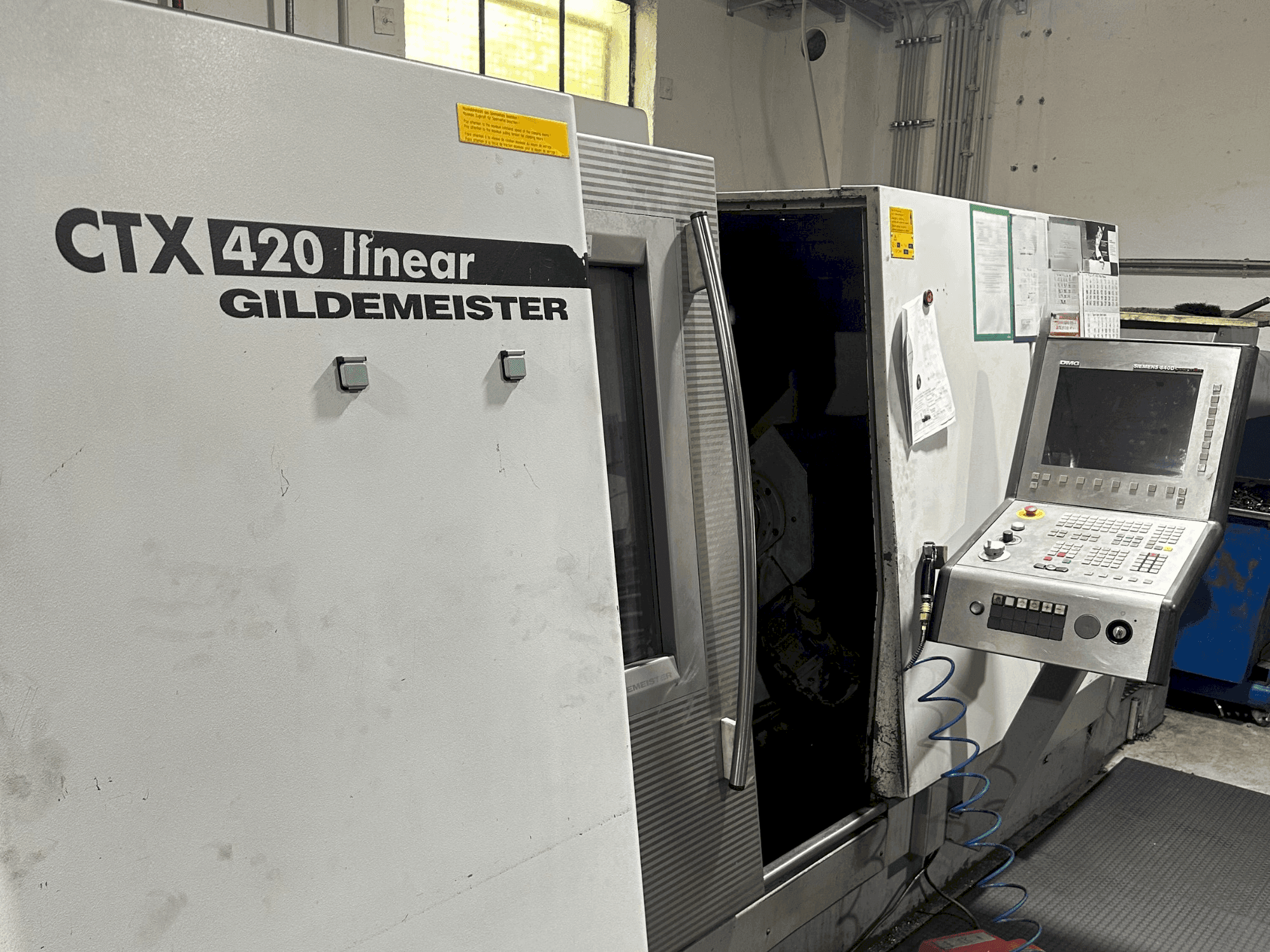 DMG CTX 420 Linear V6 Mašinos vaizdas iš priekio