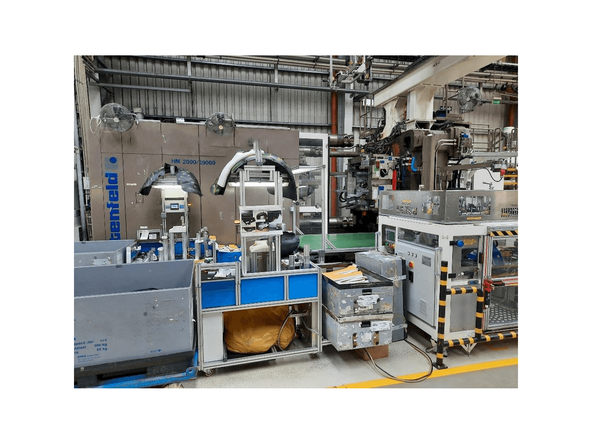 Battenfeld HM2000/19000 Mašinos vaizdas iš priekio