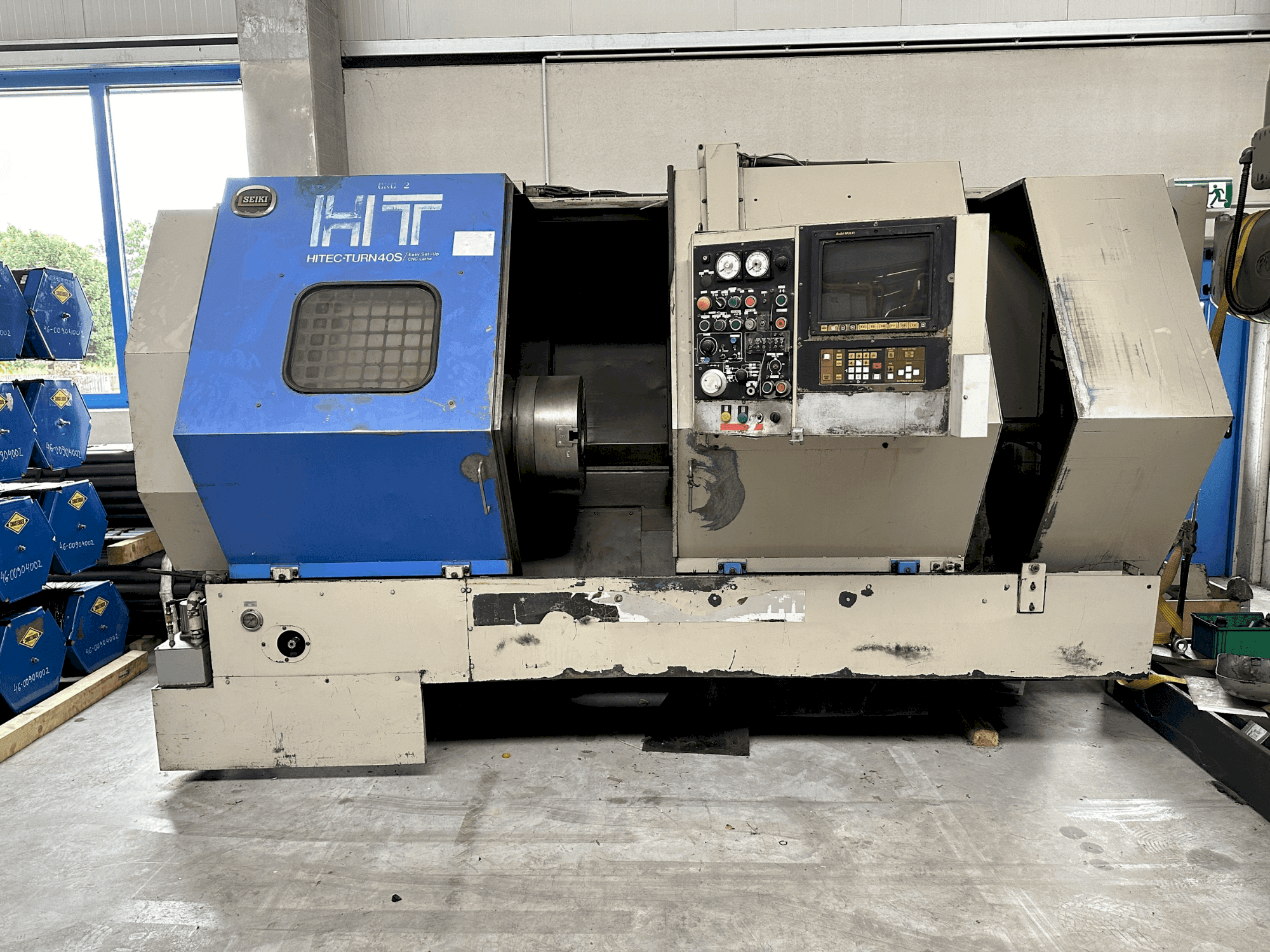 HITACHI SEIKI HT 40S Mašinos vaizdas iš priekio