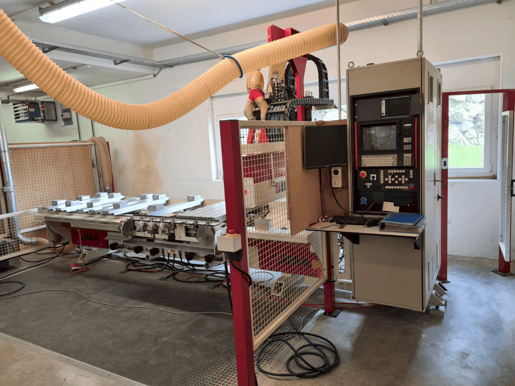 IMA BIMA 310 120/300 Mašinos vaizdas iš priekio