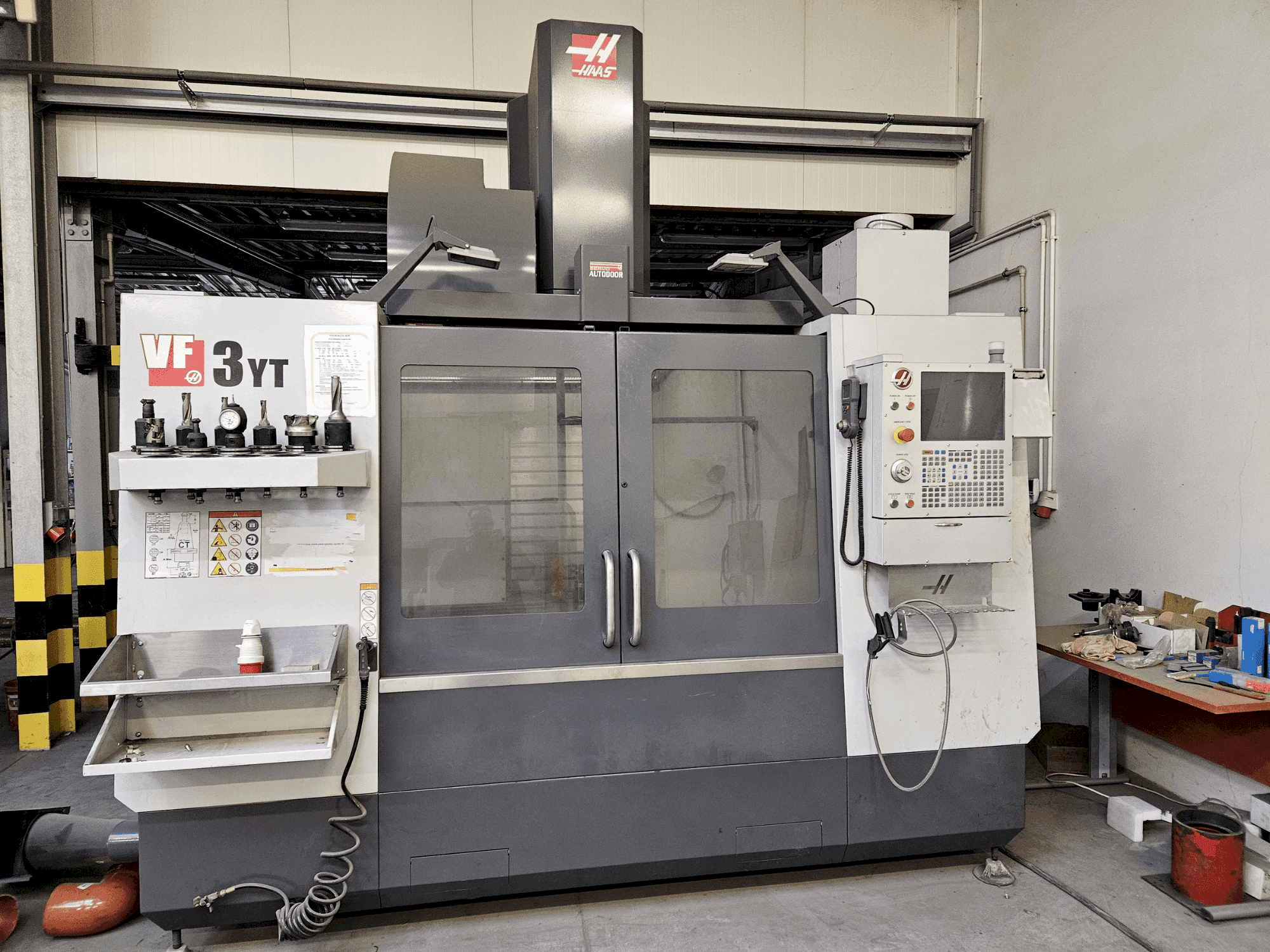 HAAS VF-3YT/50 Mašinos vaizdas iš priekio