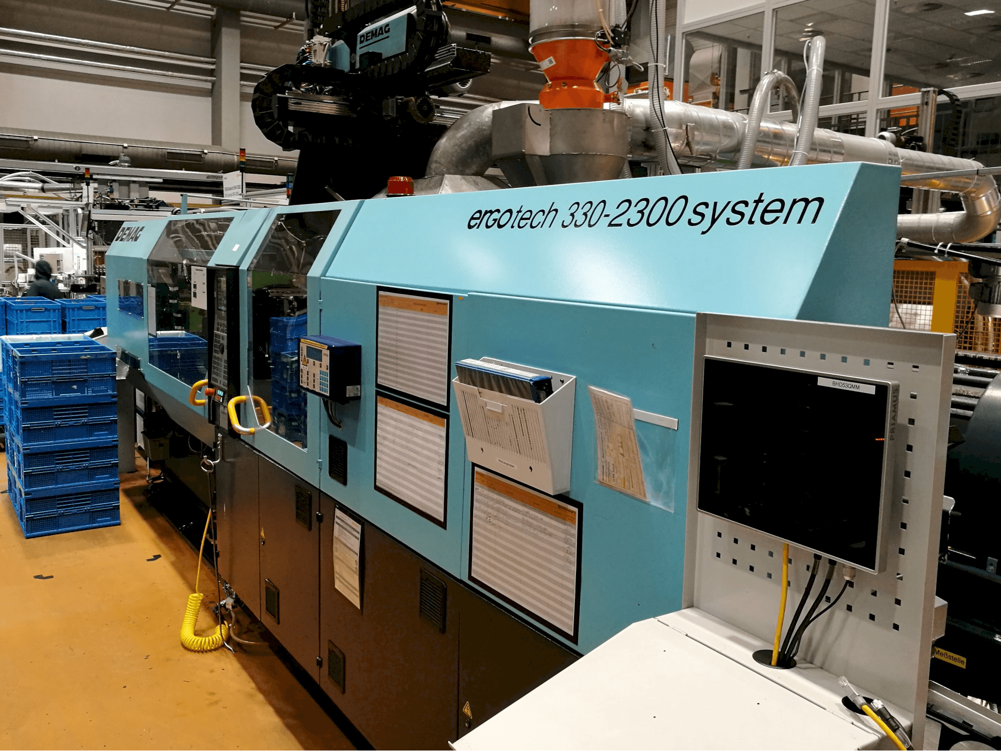 DEMAG Ergotech 330-2300 Mašinos dešinės pusės vaizdas