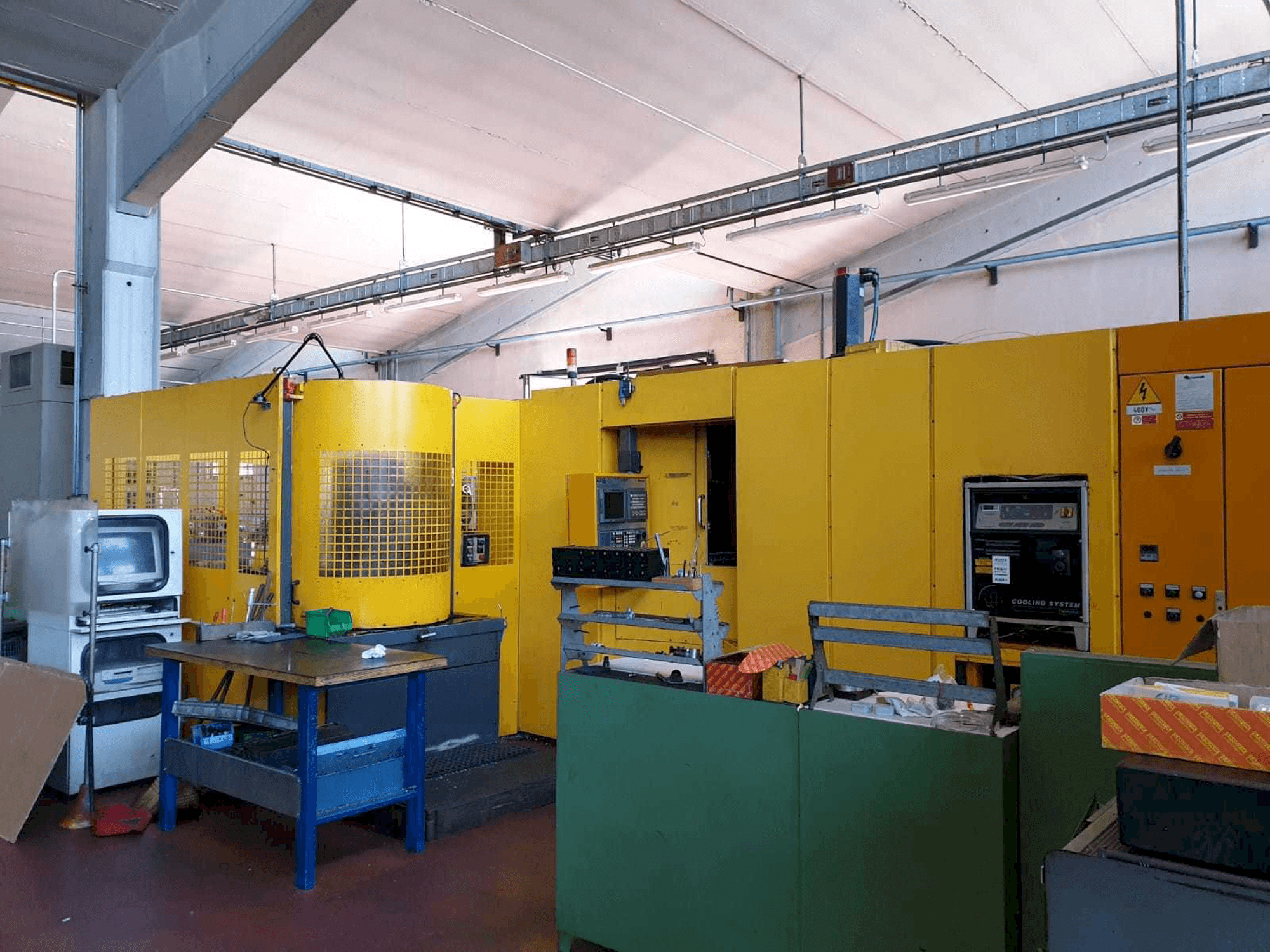 Mandelli Thunder 500 Mašinos vaizdas iš priekio