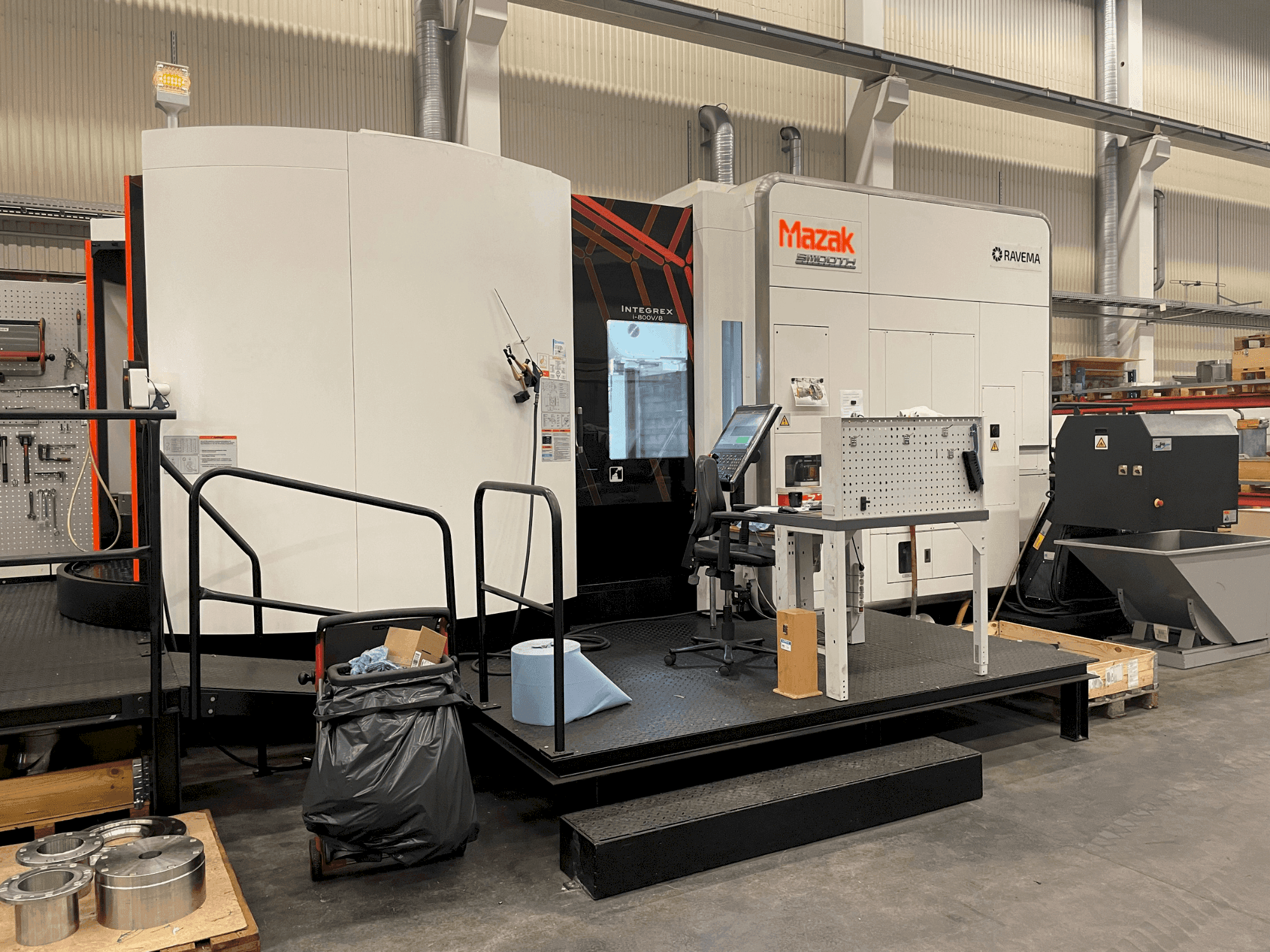 Mazak INTEGREX i-800V/8 Mašinos vaizdas iš priekio