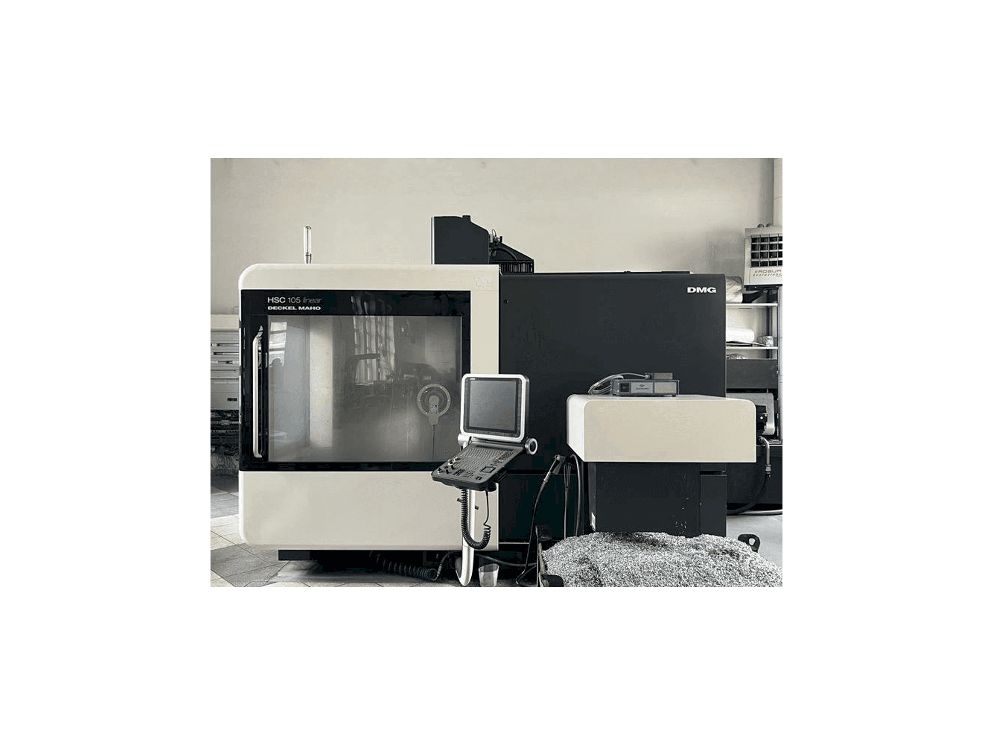 DMG HSC 105 linear Mašinos vaizdas iš priekio