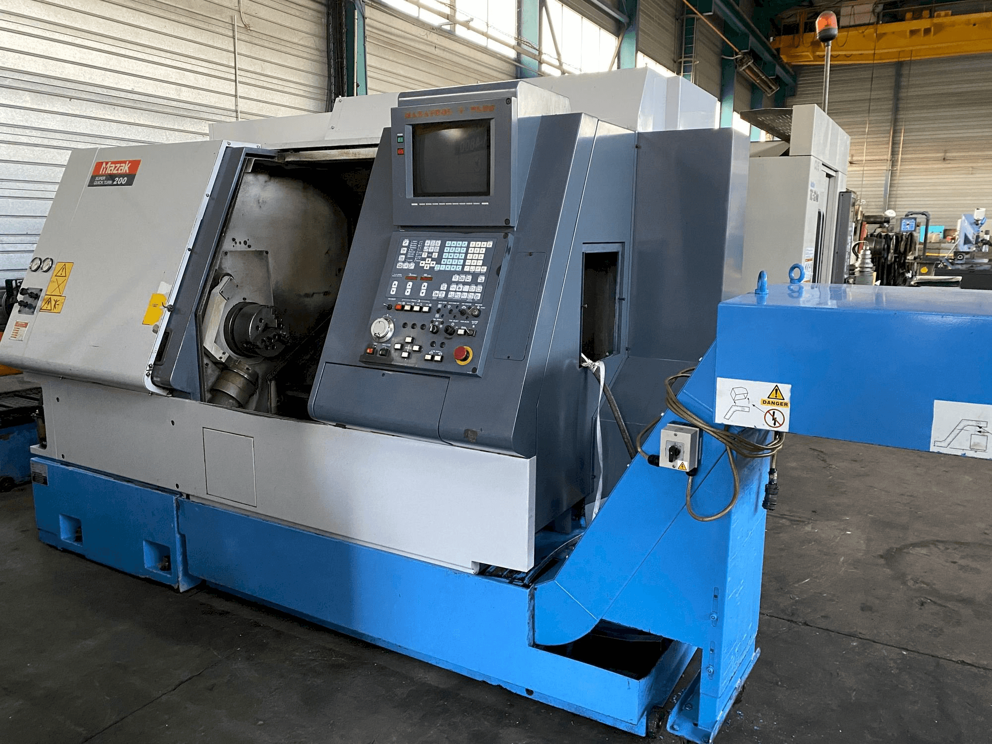 Mazak SQT 200 Mašinos vaizdas iš priekio