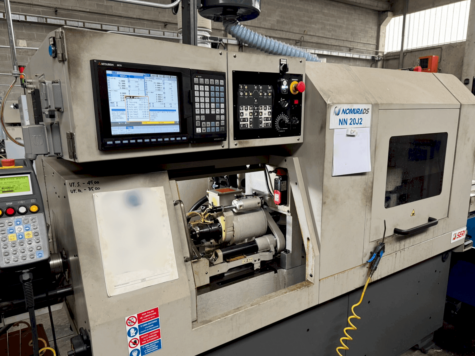 NOMURA NN-20 J2 Mašinos vaizdas iš priekio