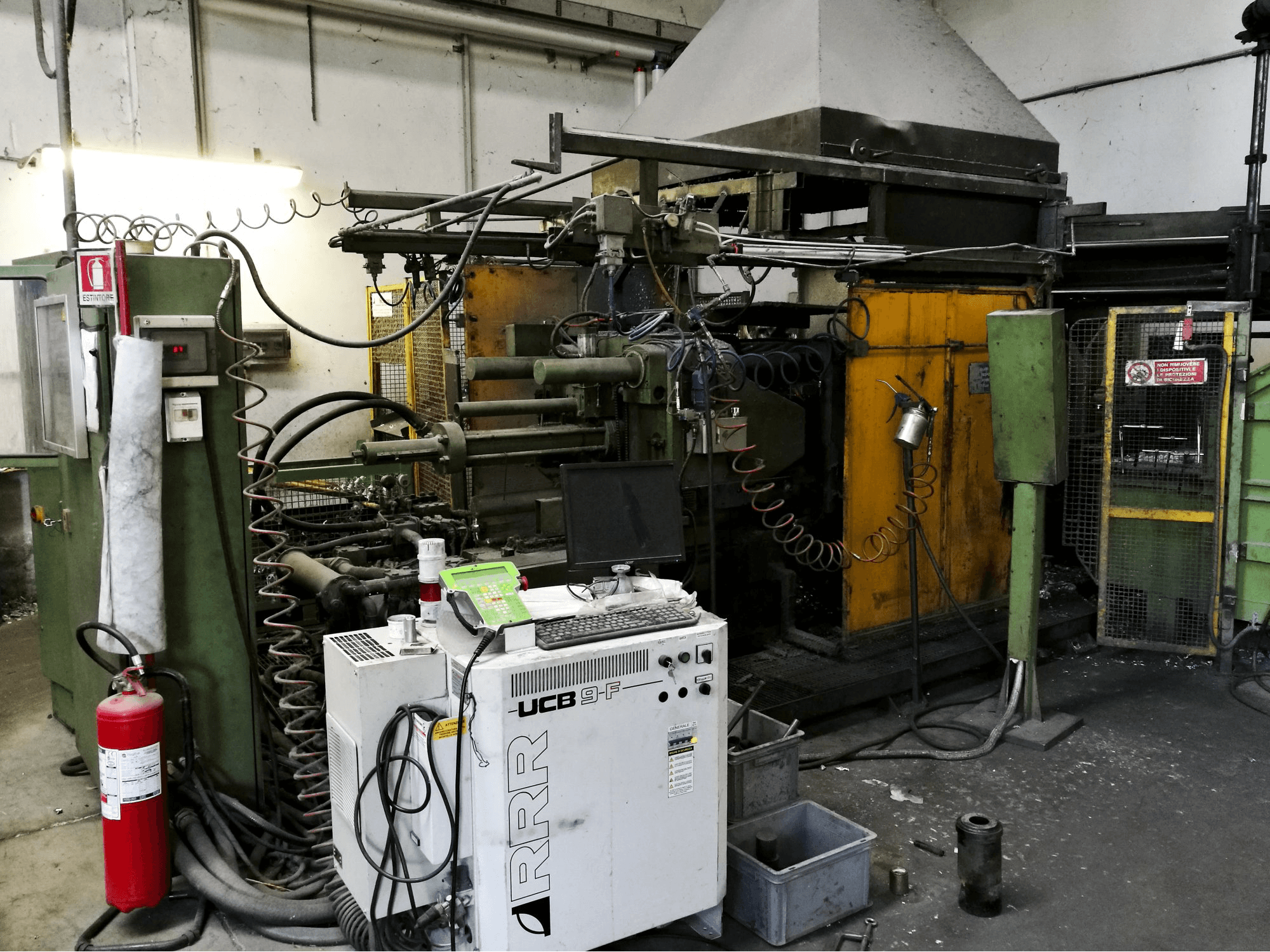 Buehler H-250 B Mašinos kairės pusės vaizdas