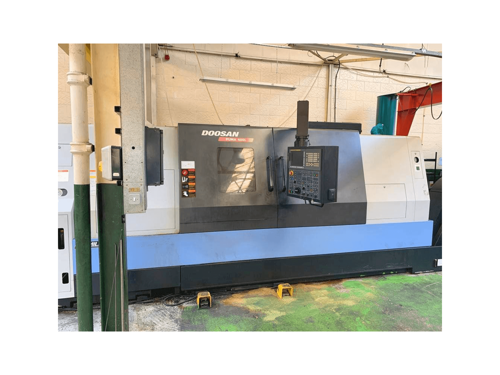 Doosan Puma 400LB Mašinos vaizdas iš priekio