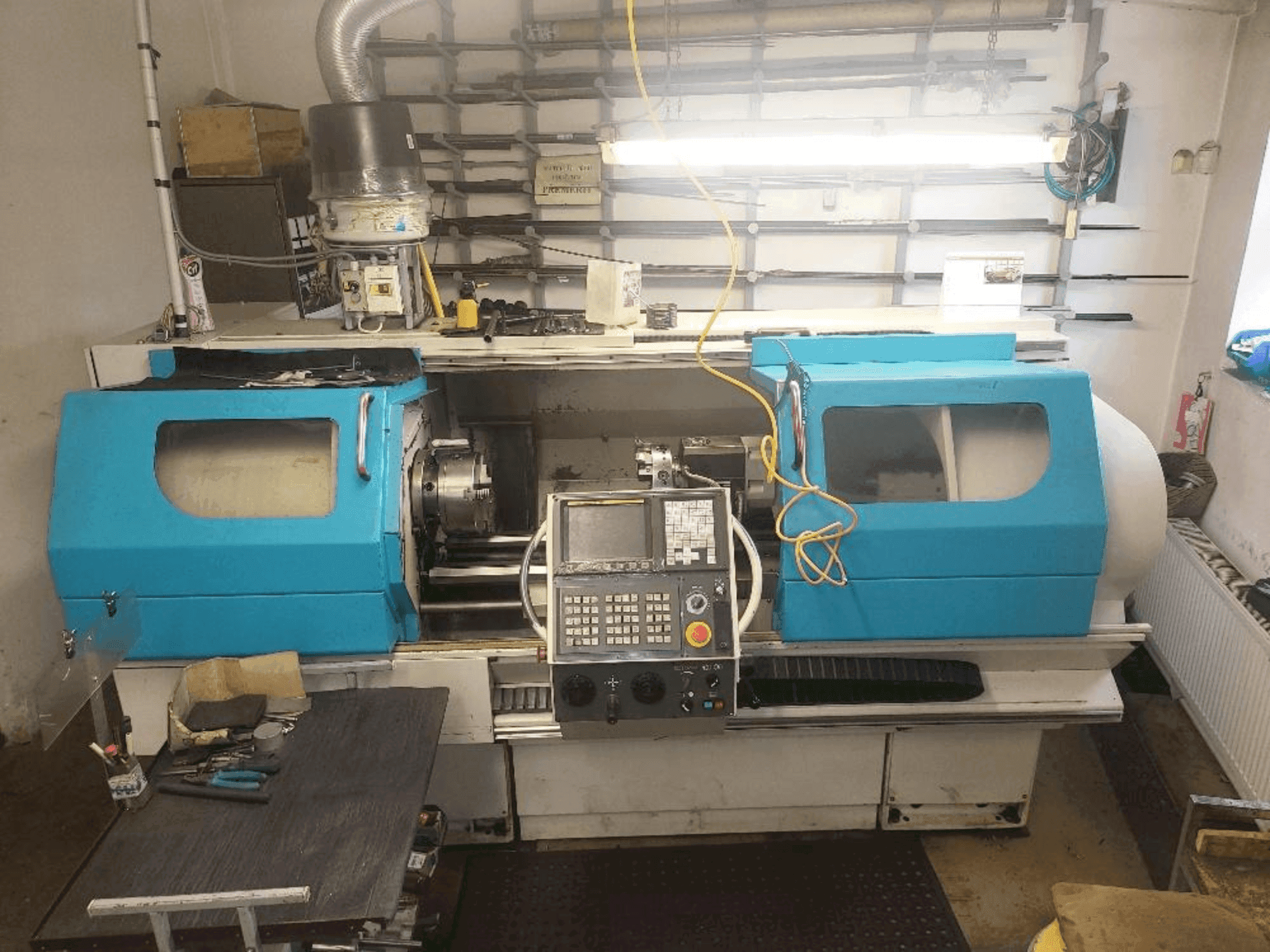 600 Lathes Multiturn 2000 Mašinos vaizdas iš priekio