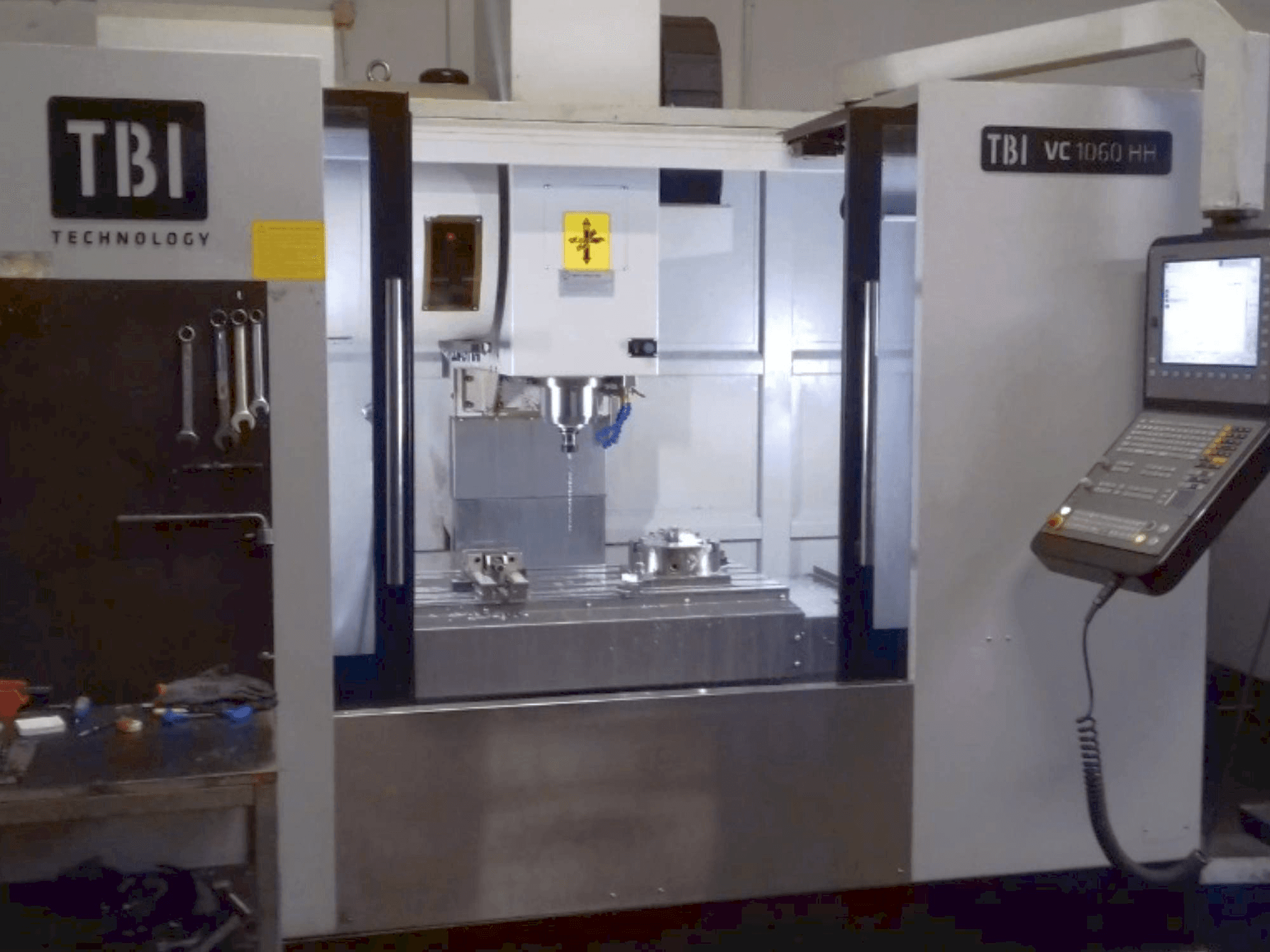 TBI VC 1060 HH Mašinos vaizdas iš priekio