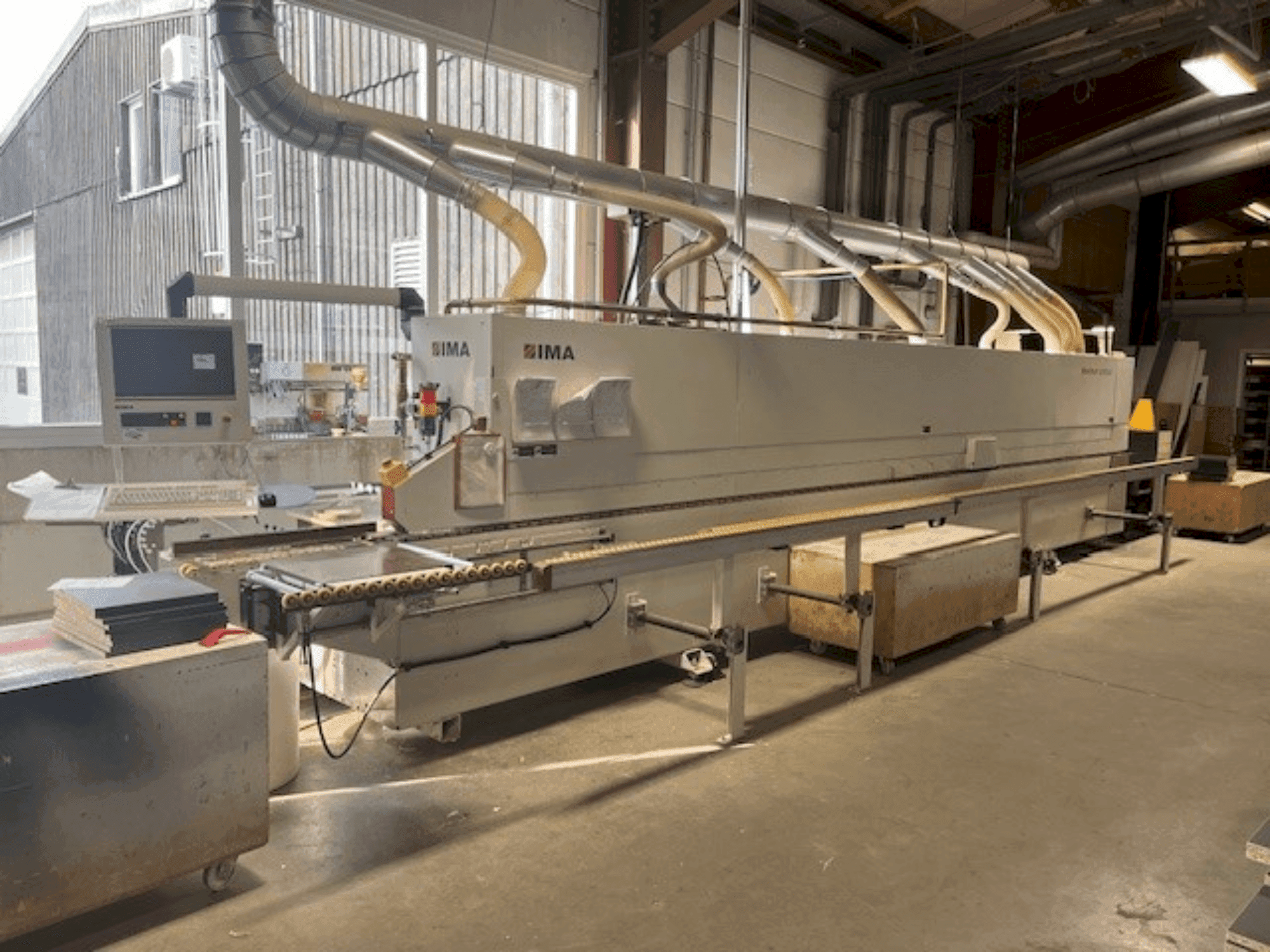 IMA Novimat/Contour/I/G80/700/R3+ Mašinos vaizdas iš priekio