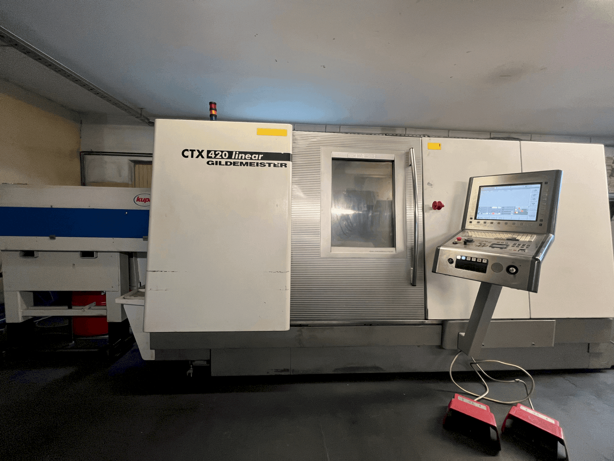 Gildemeister CTX 420 linear Mašinos vaizdas iš priekio