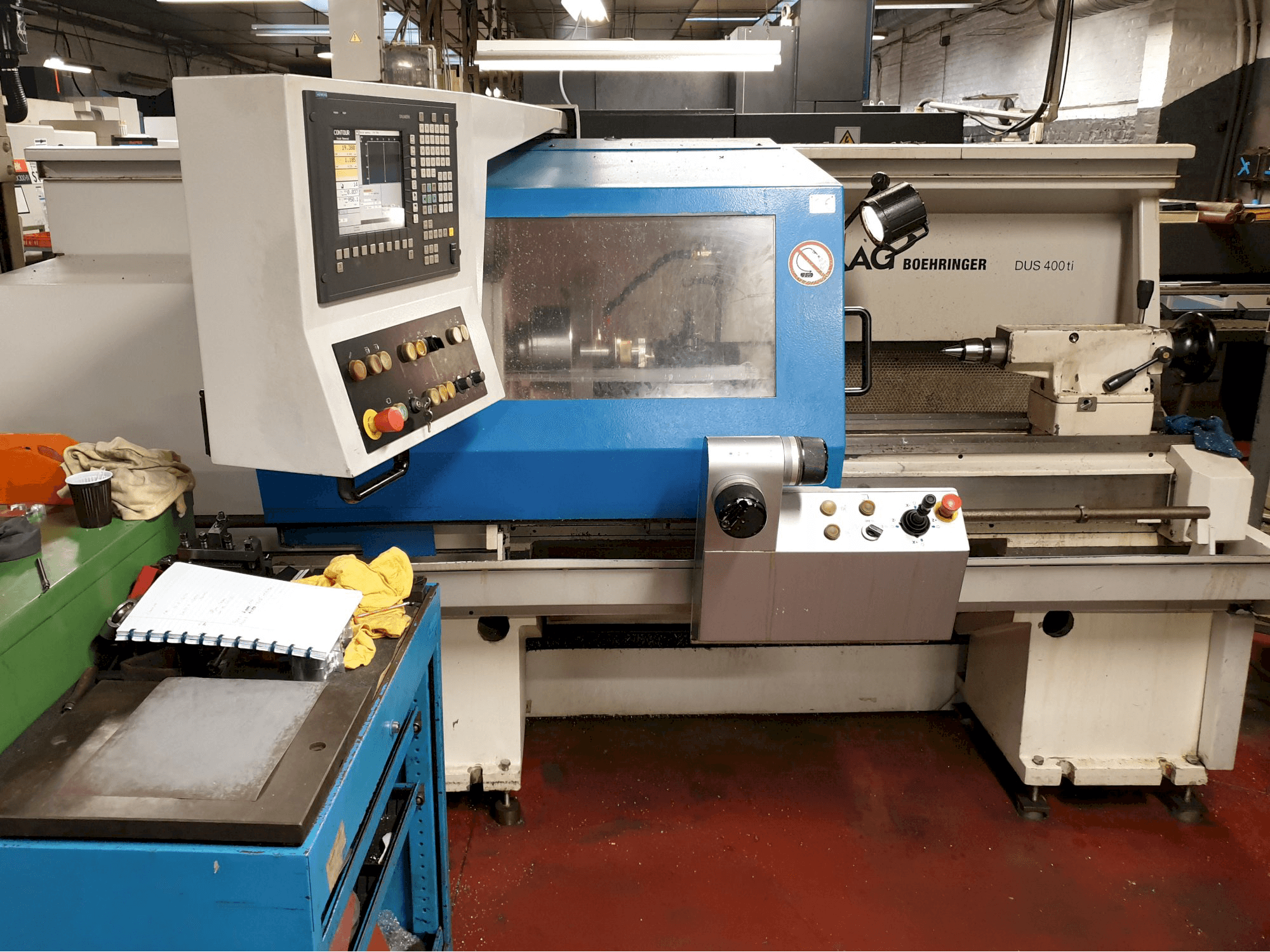 BOEHRINGER DUS 400 ti Mašinos vaizdas iš priekio