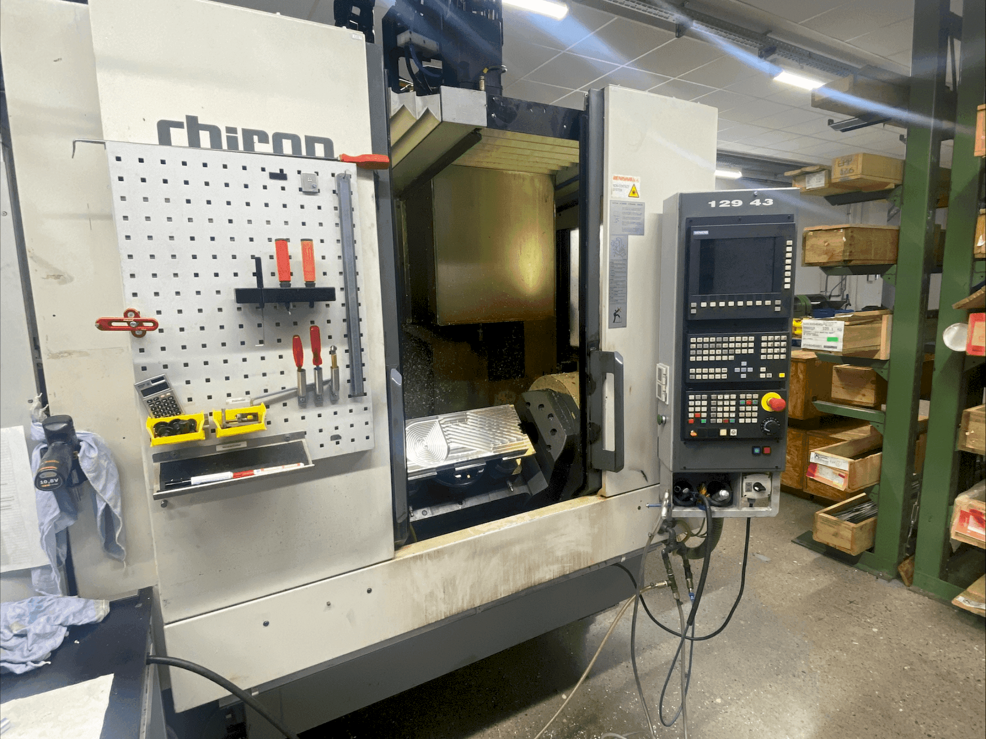 CHIRON FZ 15K S Mašinos vaizdas iš priekio