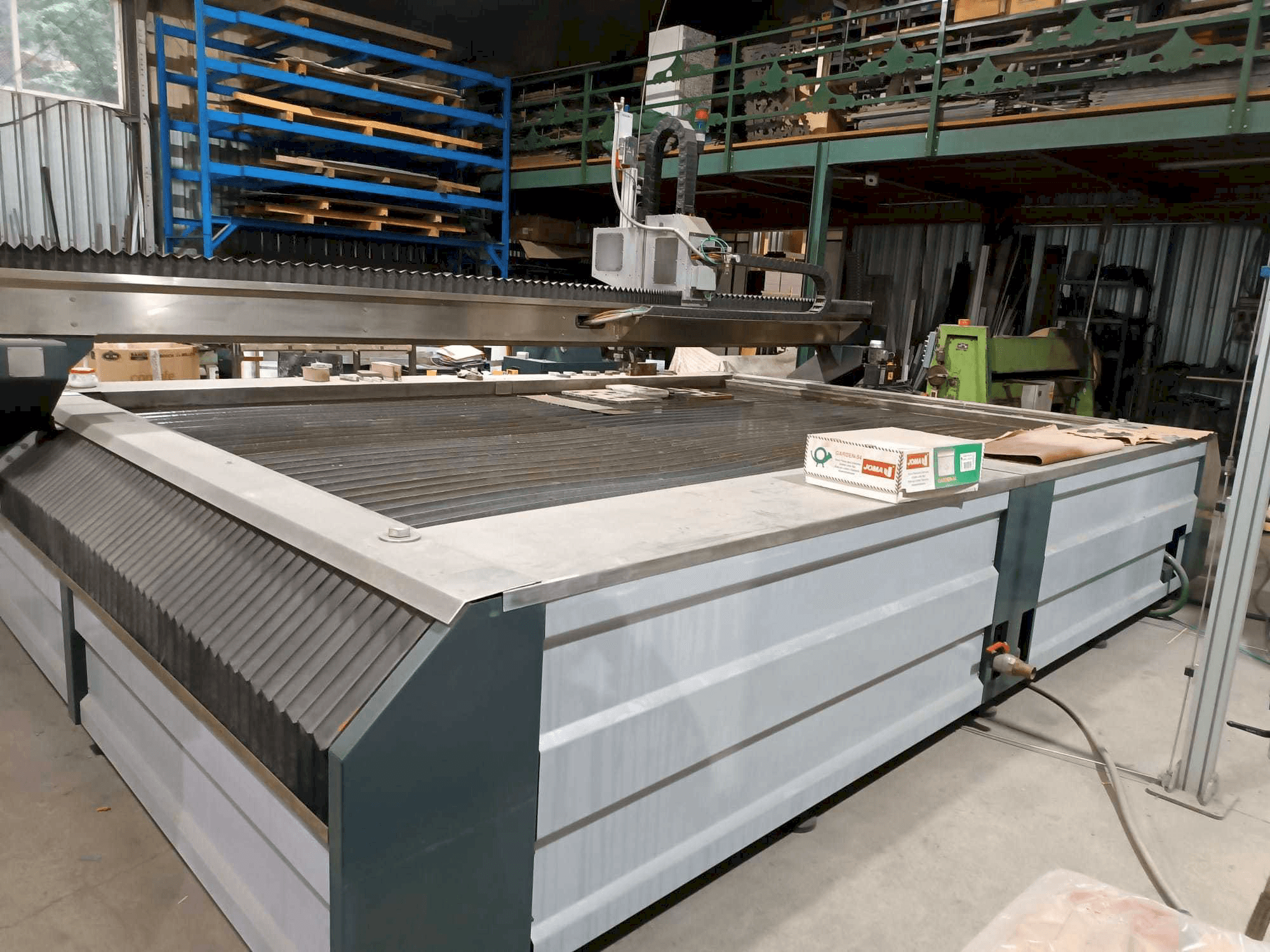 SOITAAB Waterjet IP-20 Mašinos vaizdas iš priekio