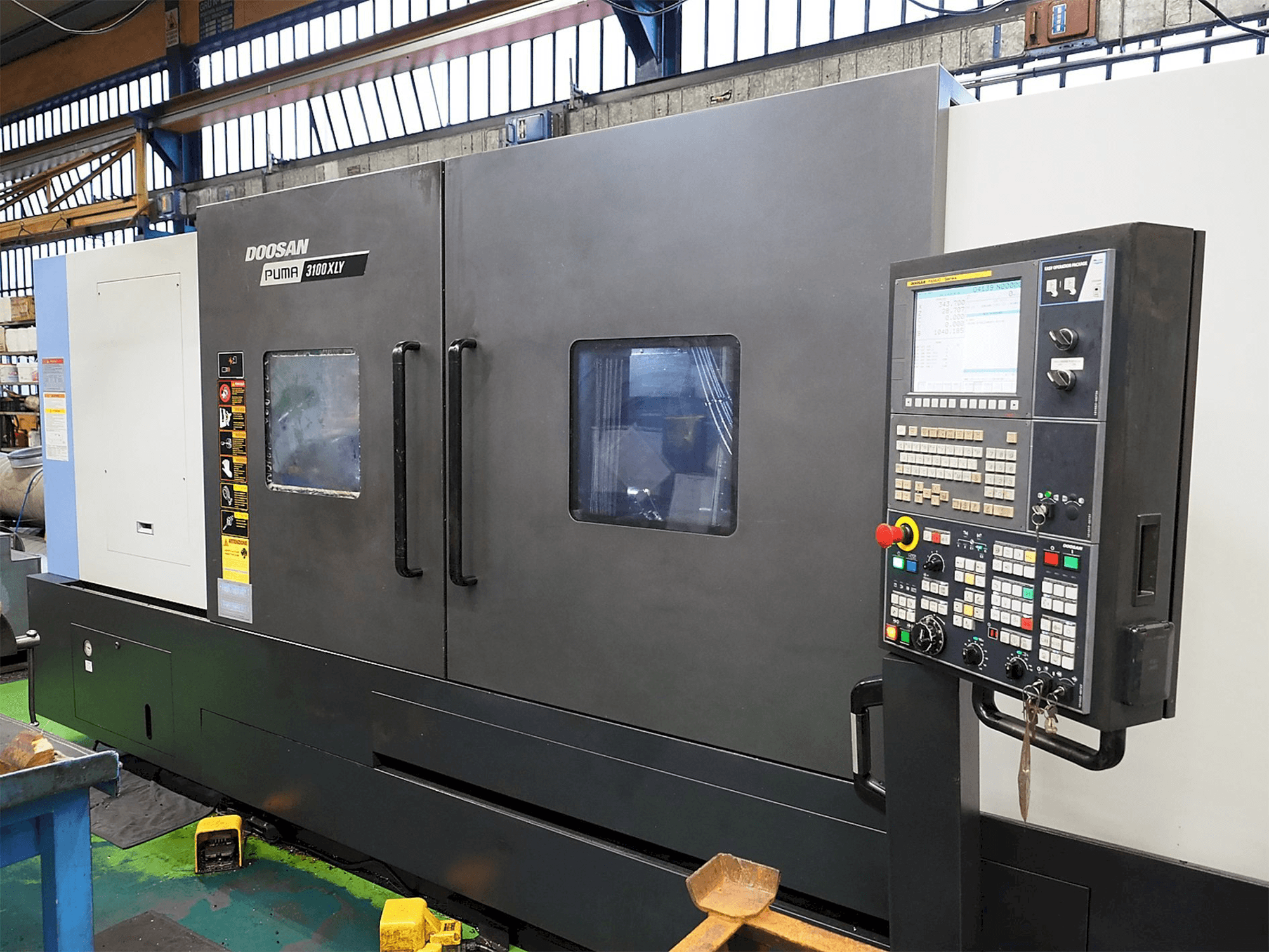Doosan Puma 3100XLY Mašinos vaizdas iš priekio