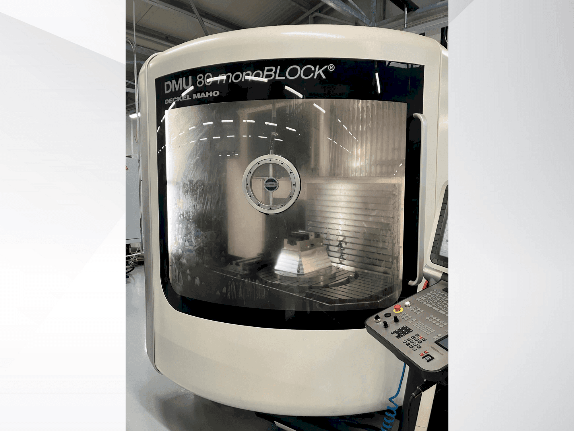 DMG MORI DMU 80 Monoblock Mašinos vaizdas iš priekio