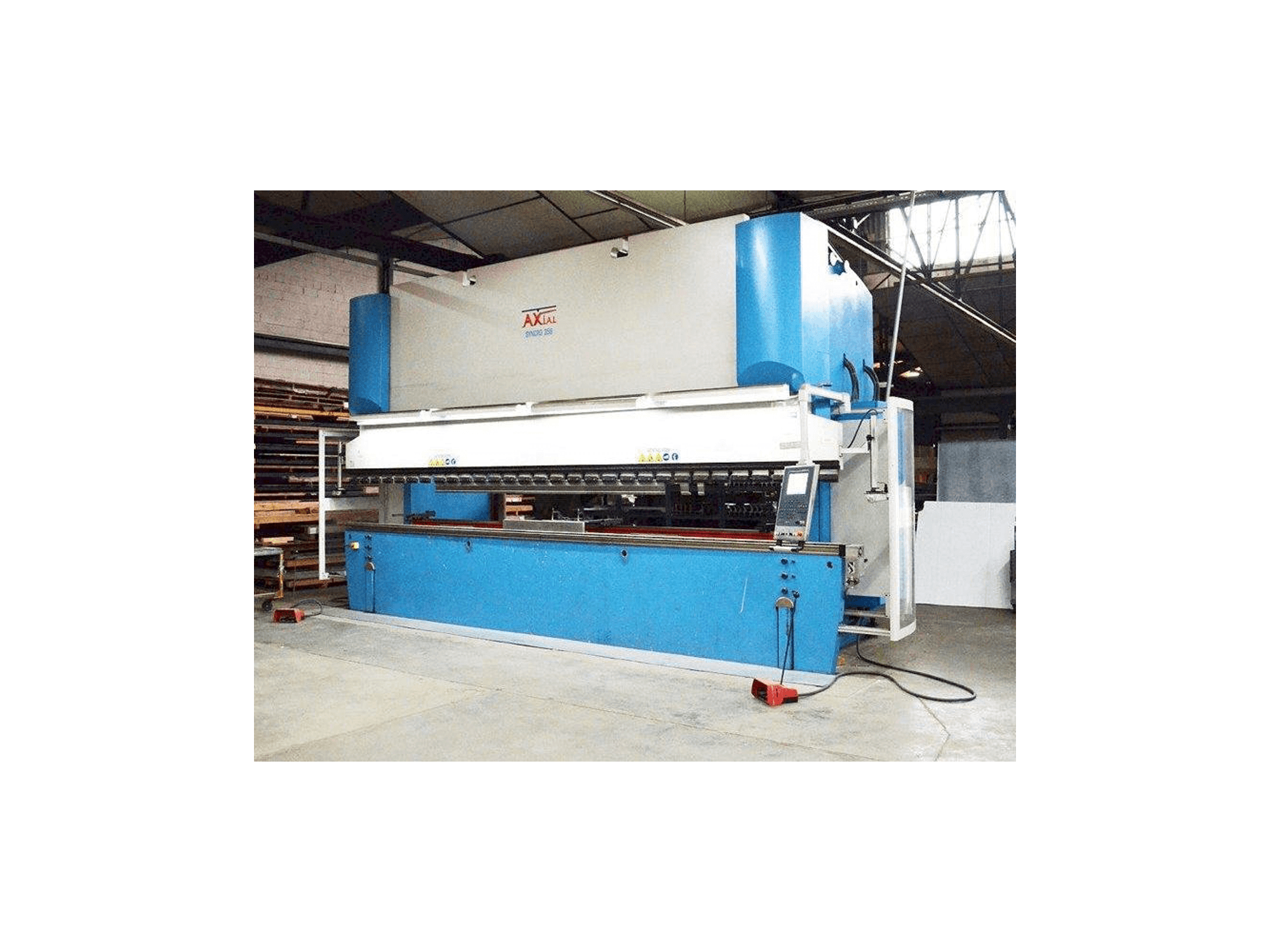 Axial SYNCRO 356 Mašinos vaizdas iš priekio