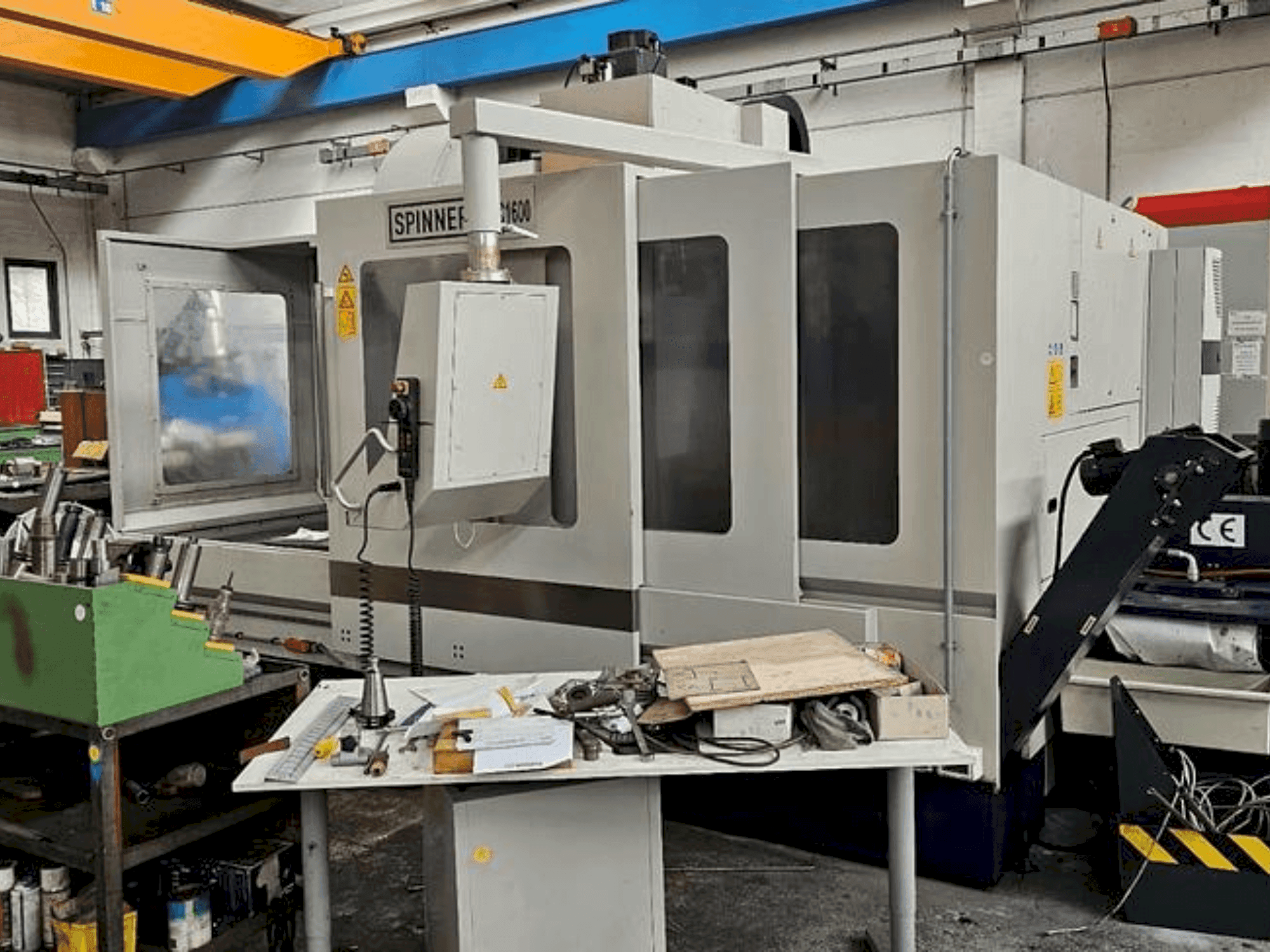 SPINNER MVC 1600-N Mašinos vaizdas iš priekio