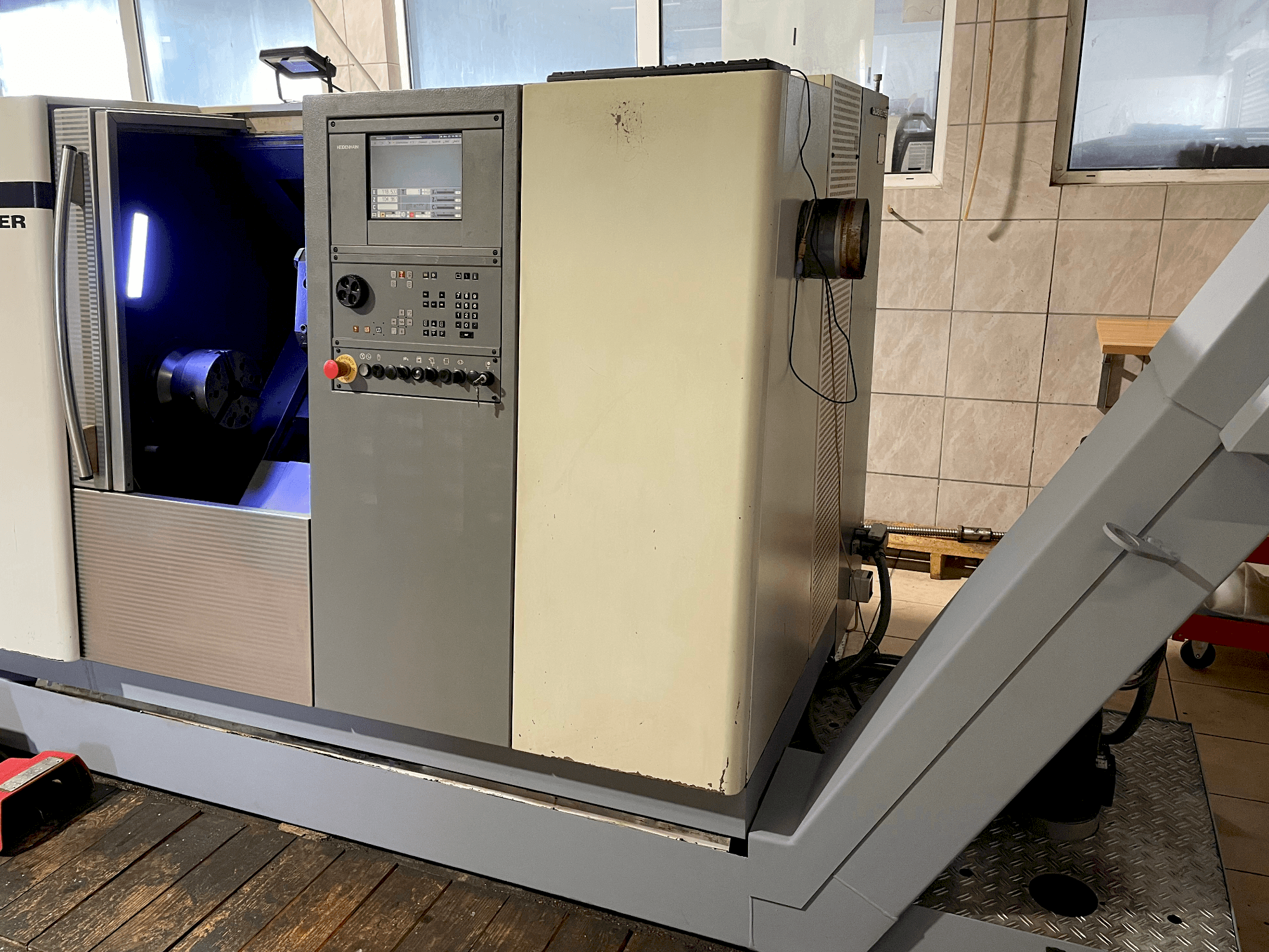 Gildemeister CTX 310 V3 Mašinos vaizdas iš priekio