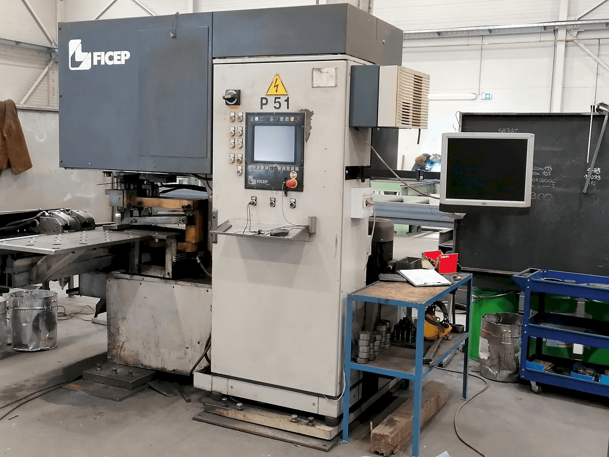 FICEP P51 Mašinos vaizdas iš priekio