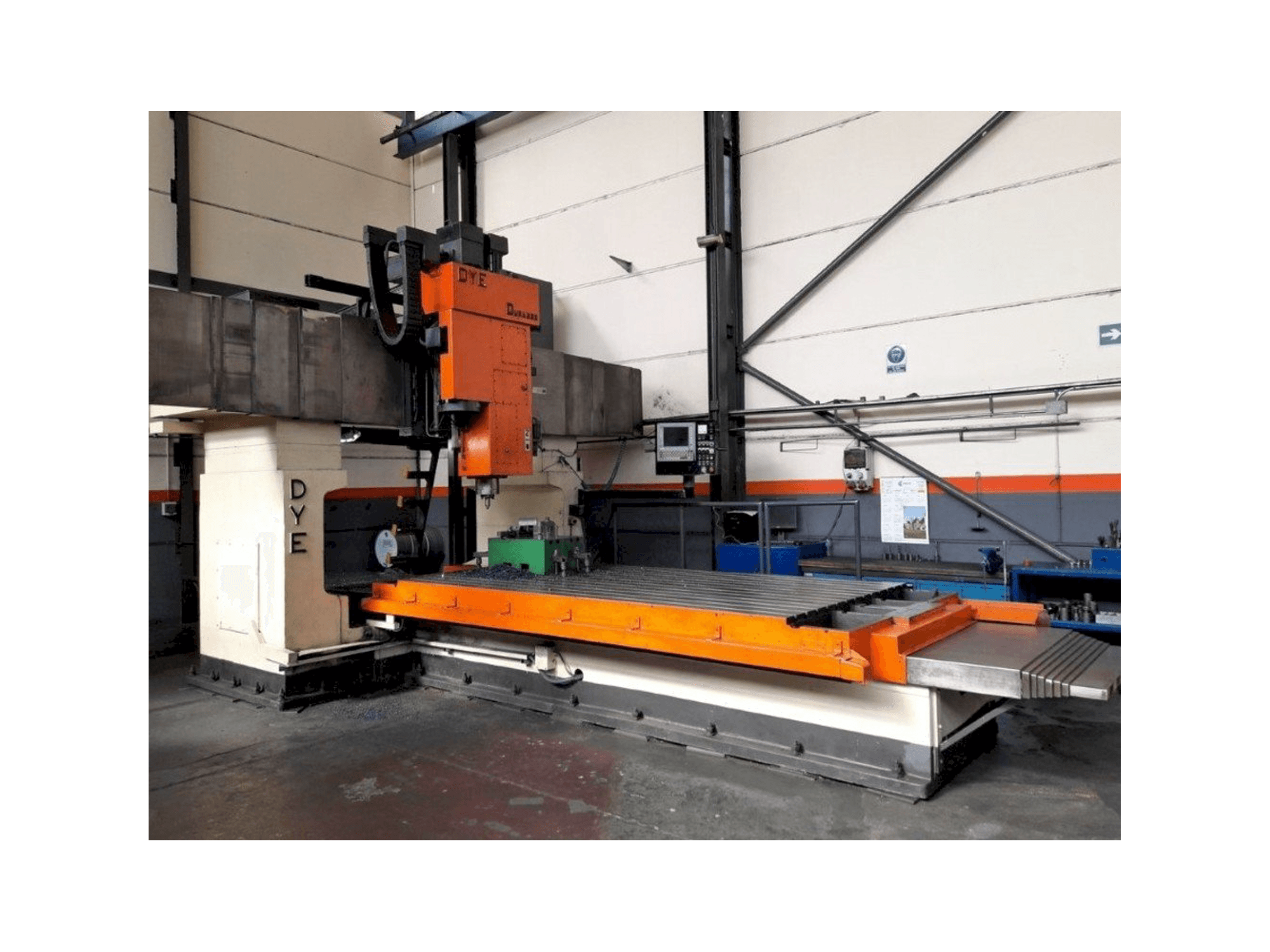 DYE FB-3600 Mašinos vaizdas iš priekio