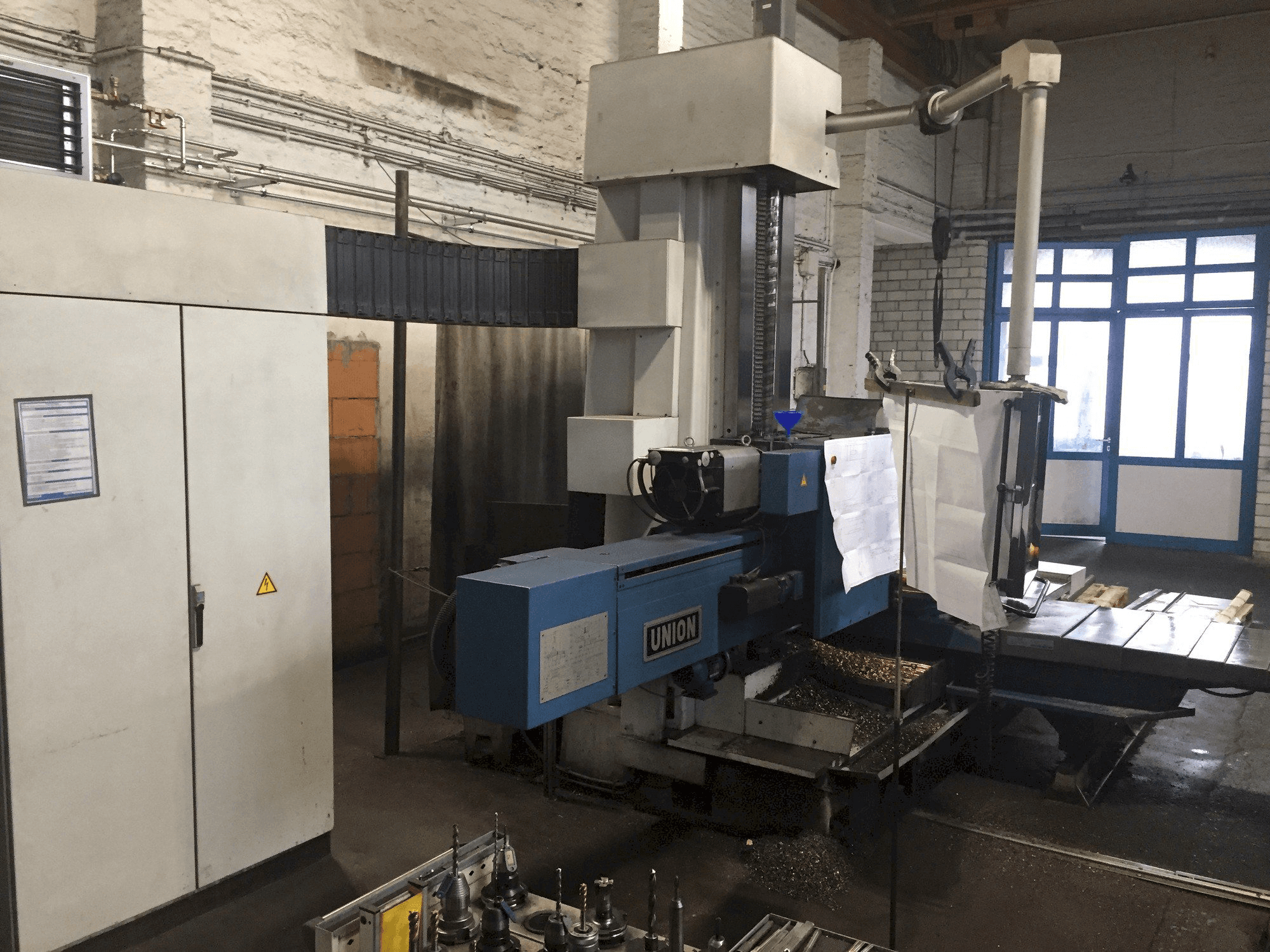 Union BFT 102 Mašinos vaizdas iš kairės pusės