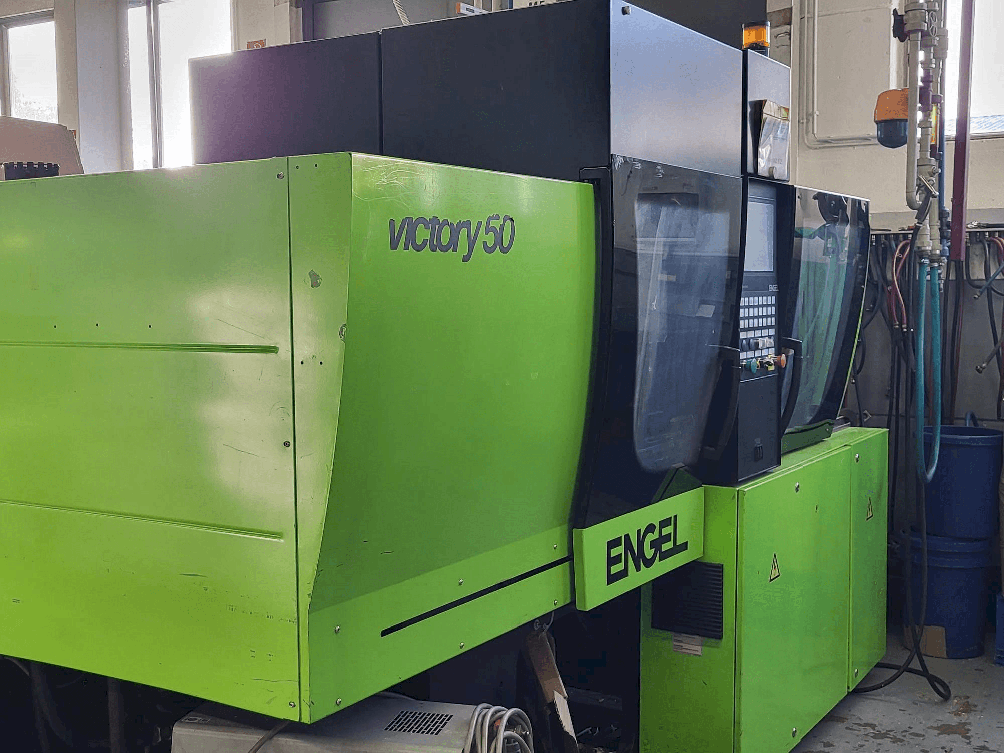 Engel Victory 200/50 FOCUS Mašinos vaizdas iš kairės pusės