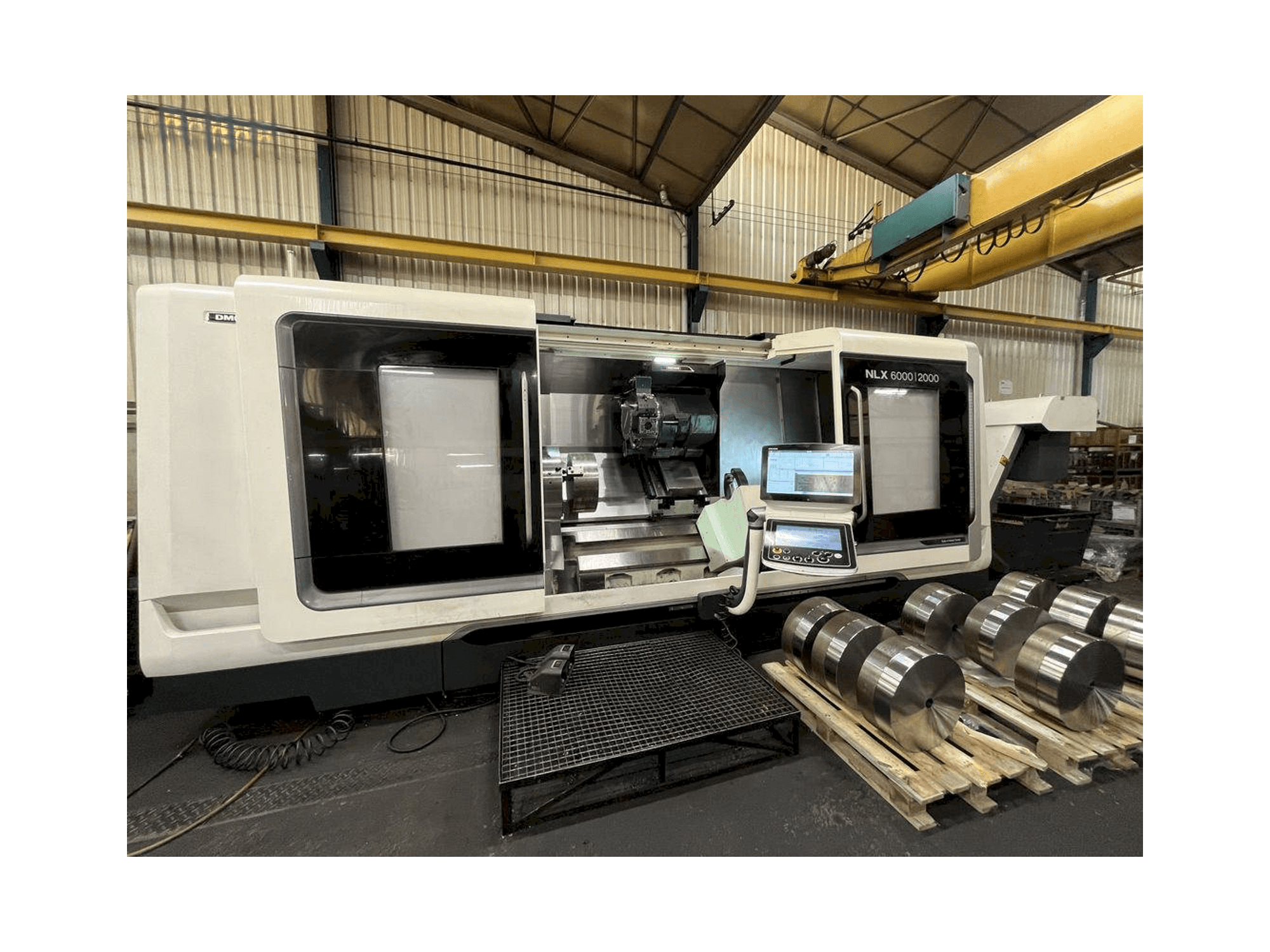 DMG MORI NLX 6000 | 2000 Mašinos vaizdas iš kairės pusės