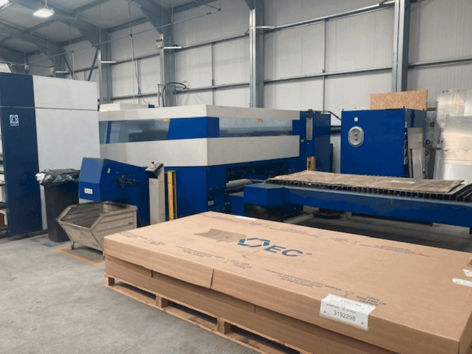 TRUMPF Trulaser 5030 Mašinos vaizdas iš priekio