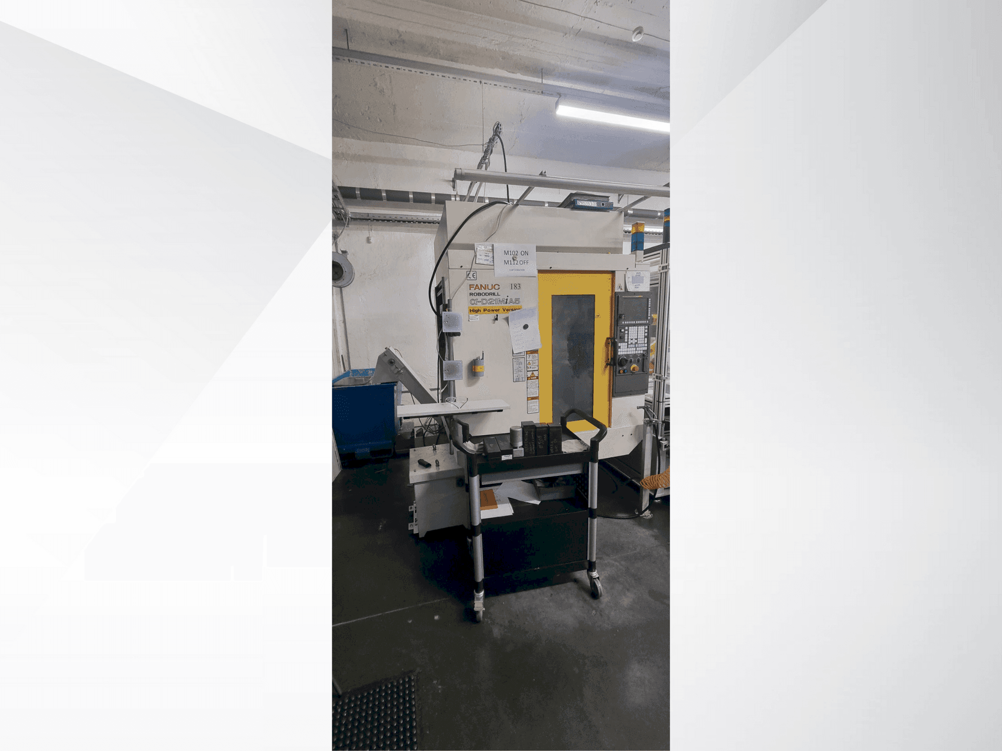 FANUC Robodrill α-D21 MiA5 Mašinos vaizdas iš priekio